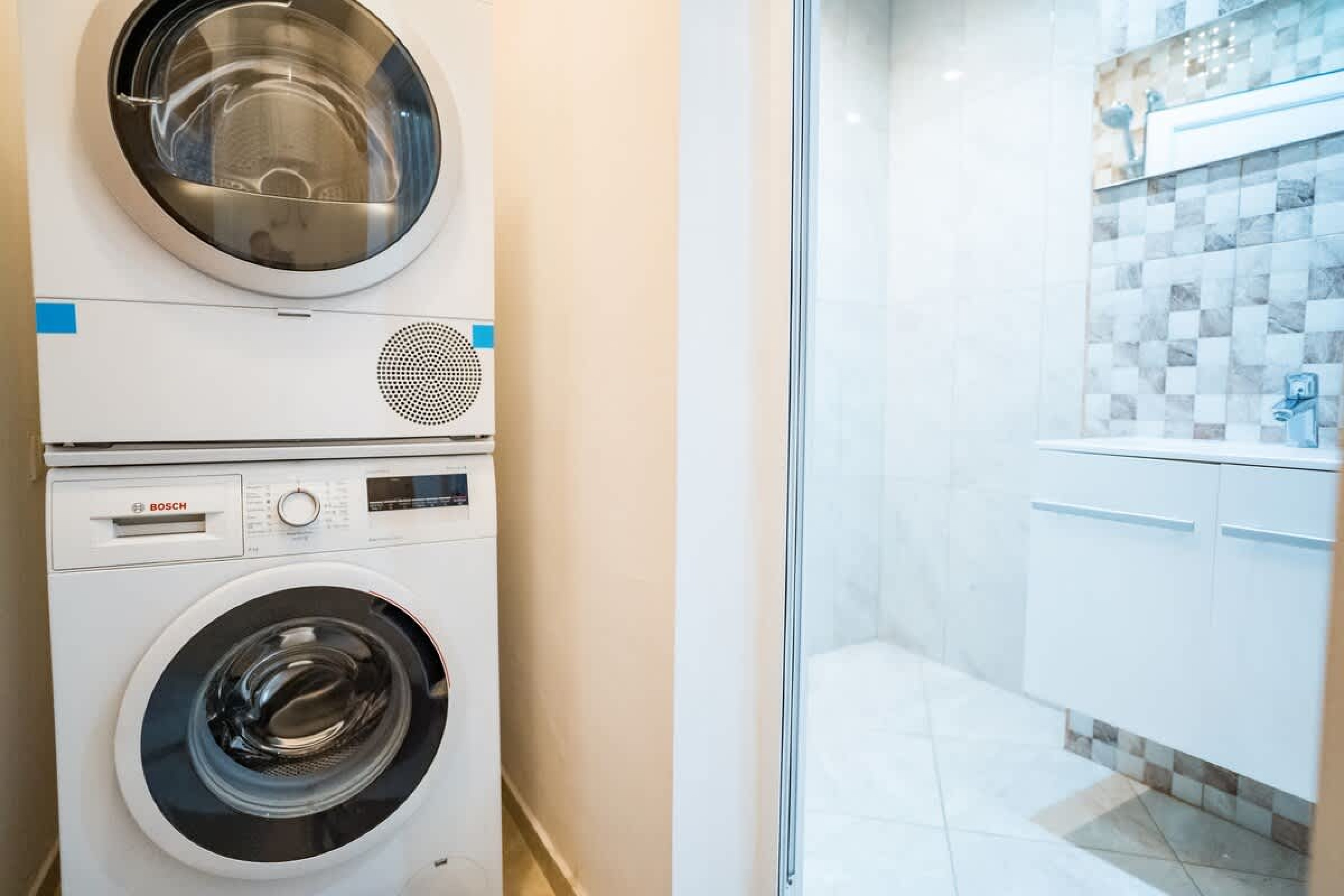 Black Sea Luxury 2bdrm Apartment - Photo 38