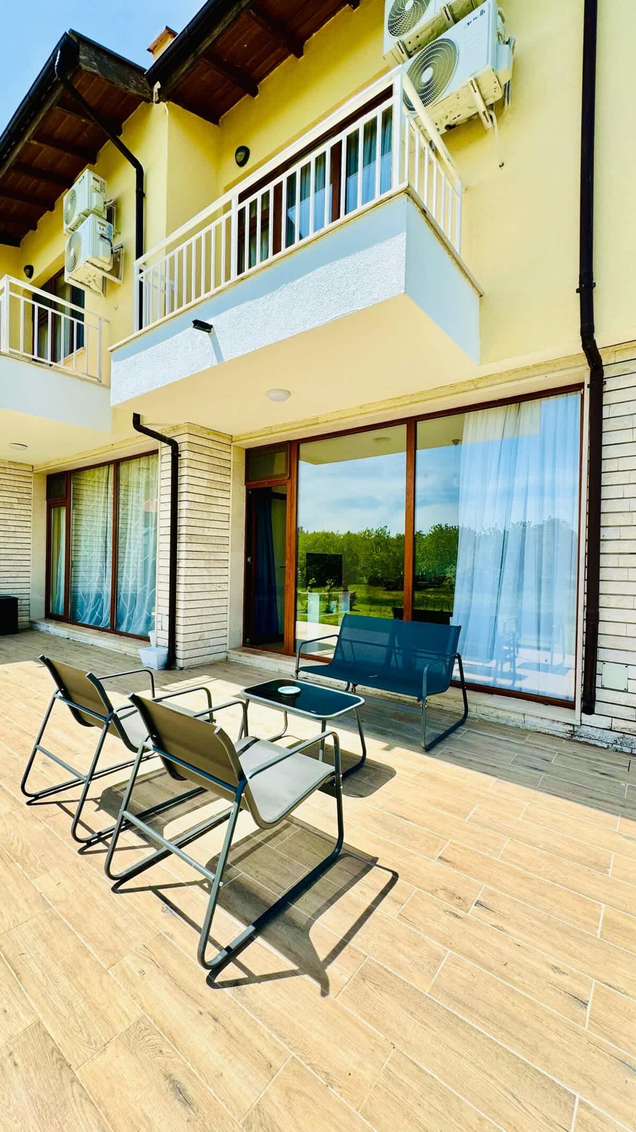 Scoutaround White Logo