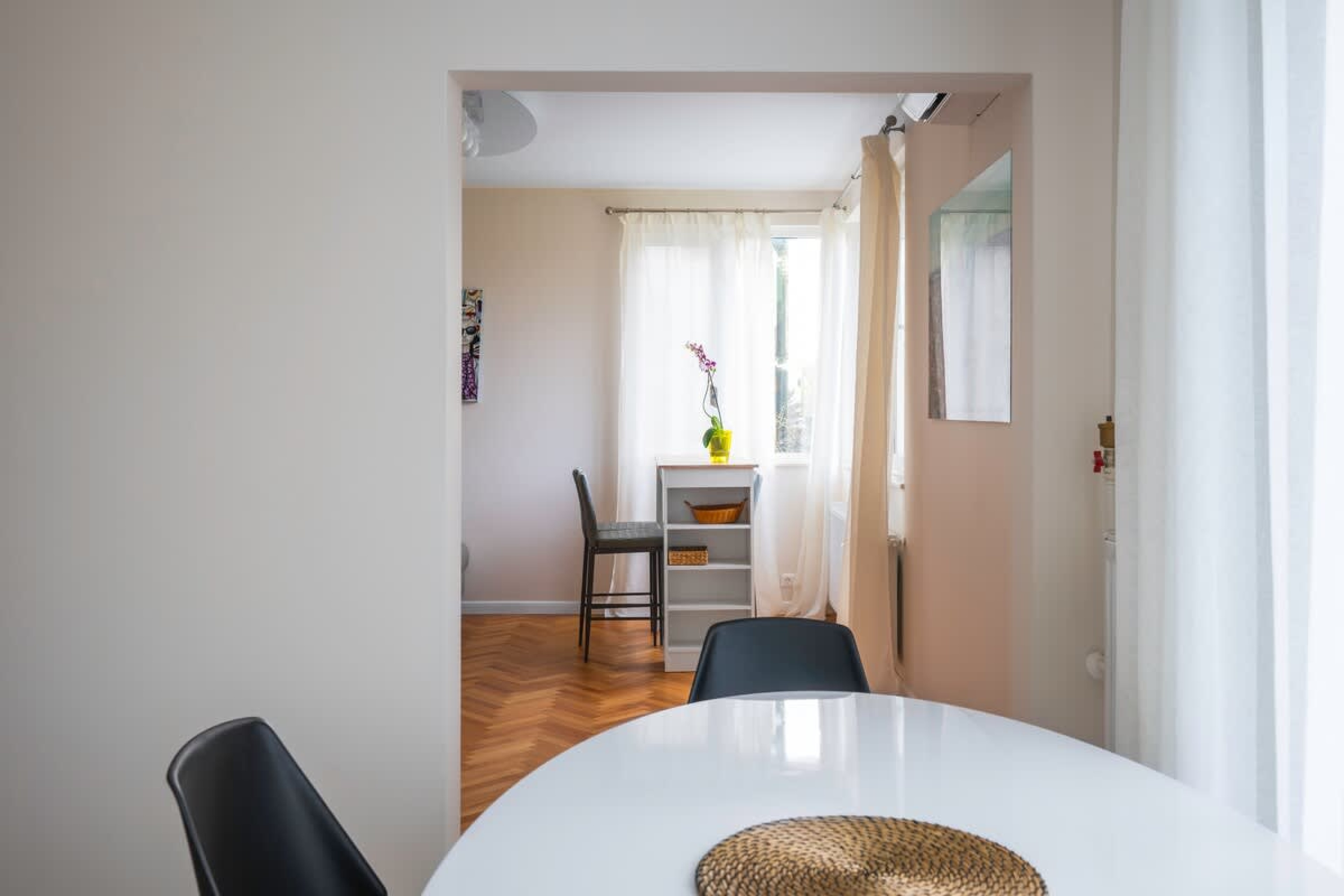 Scoutaround White Logo