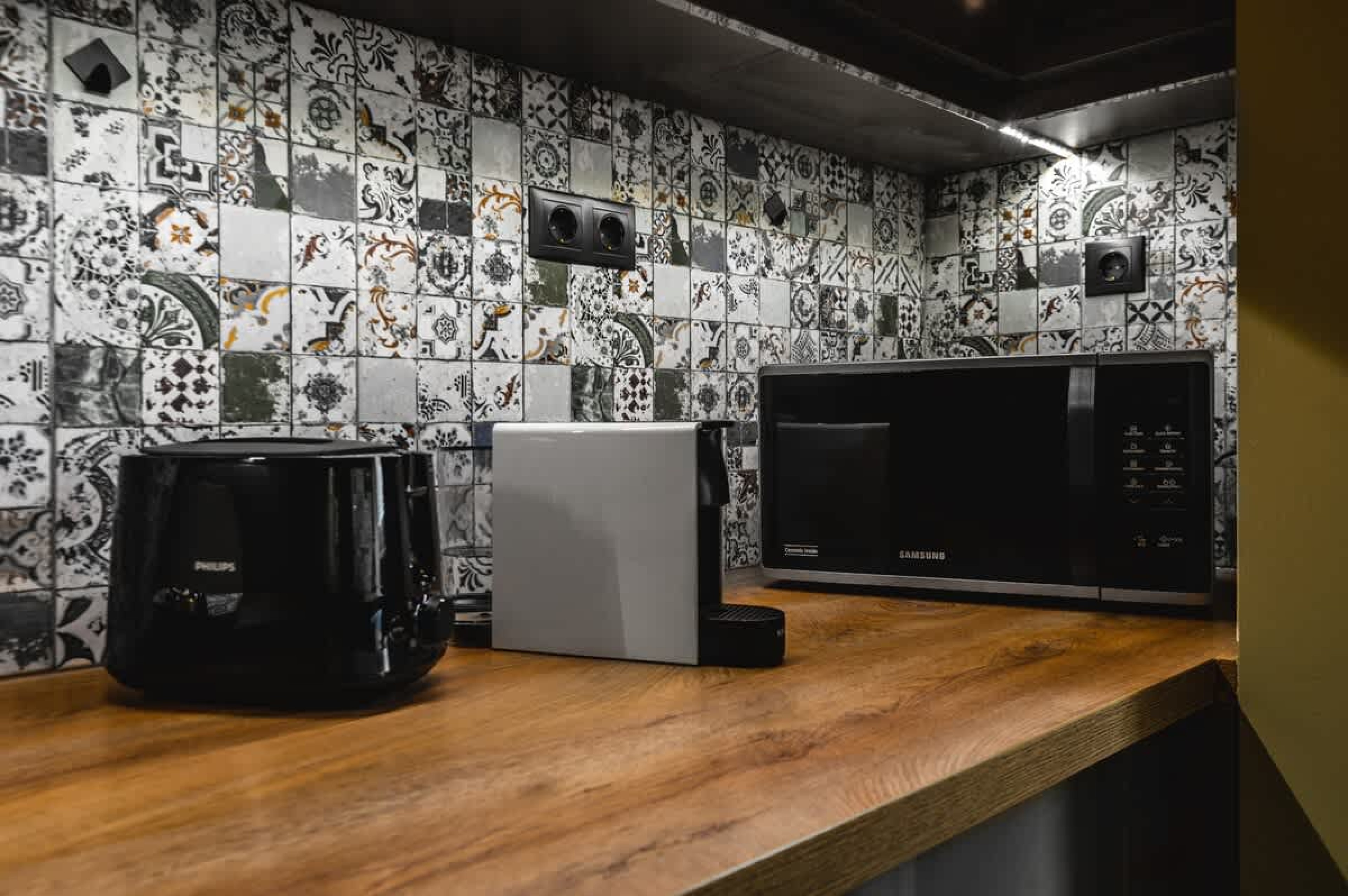 Scoutaround White Logo