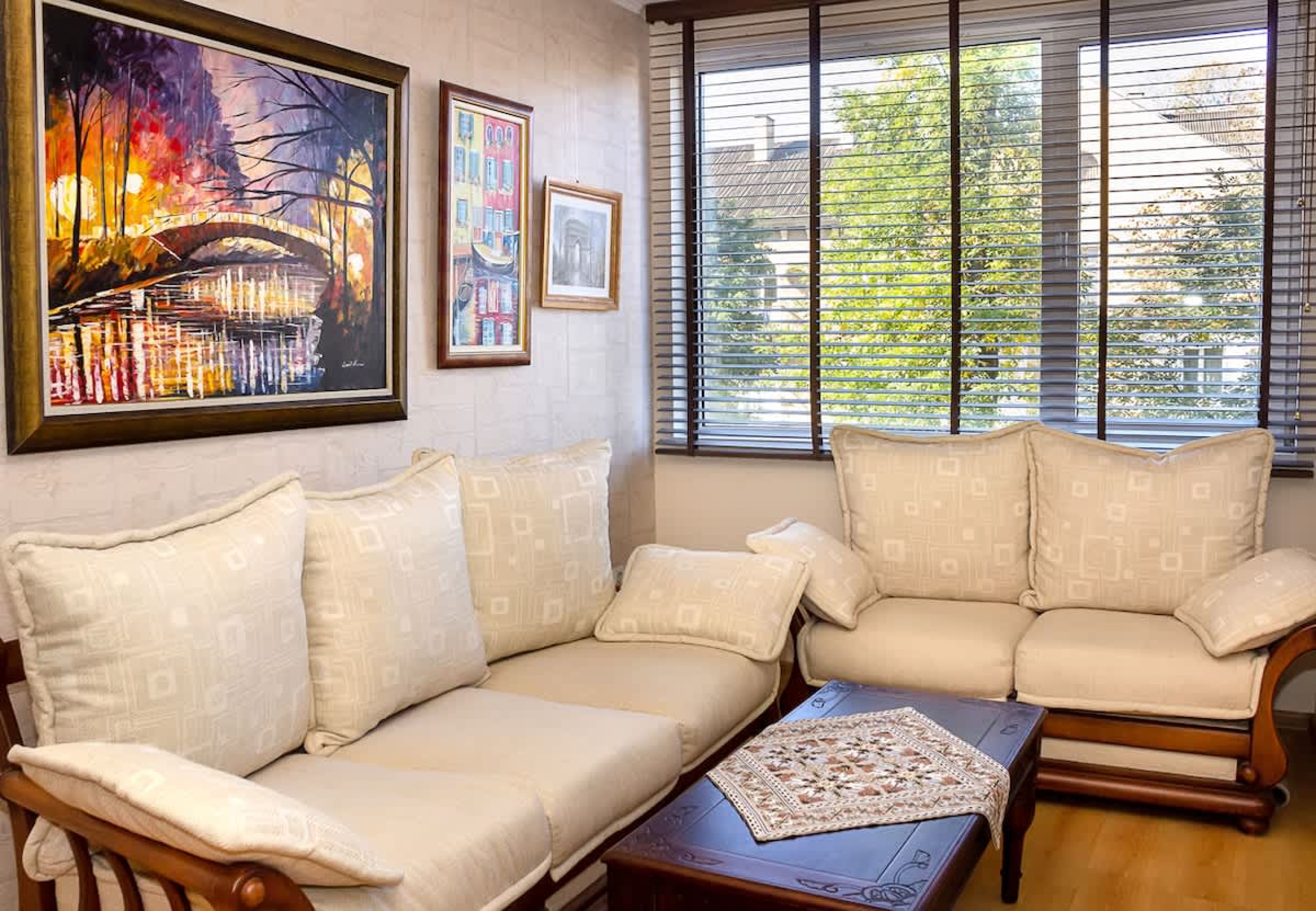 Scoutaround White Logo