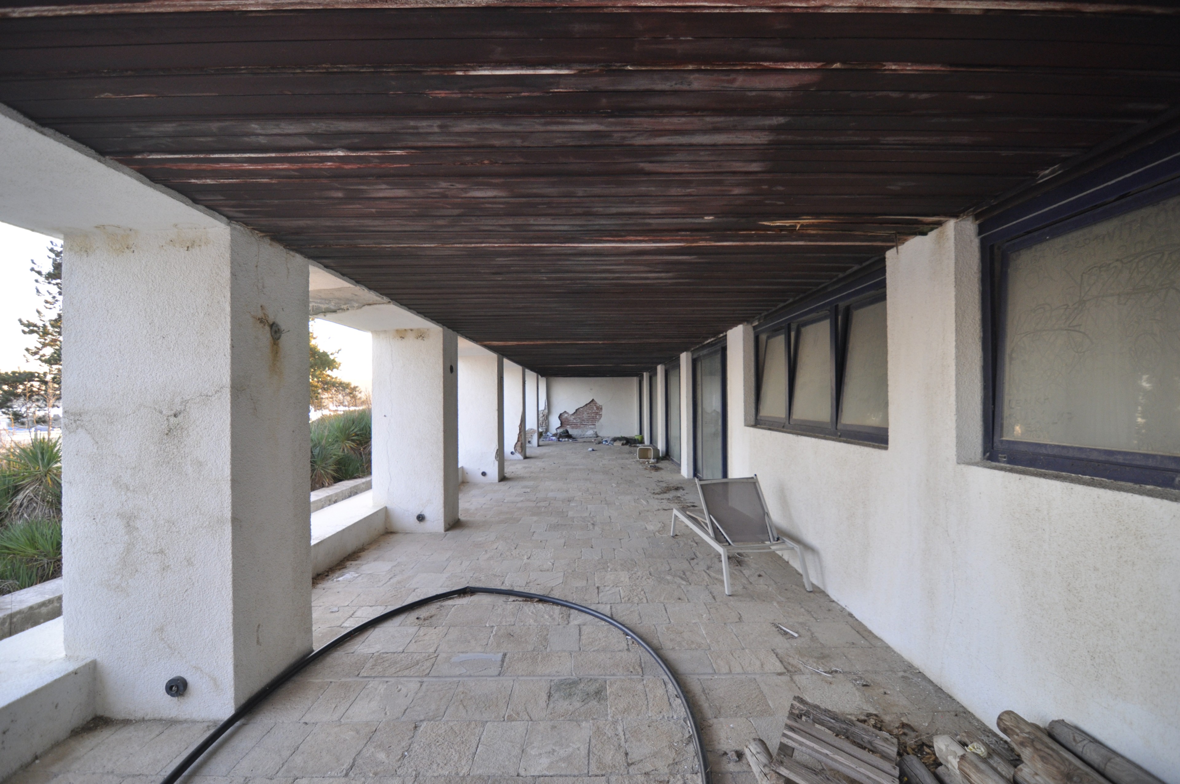 Scoutaround White Logo