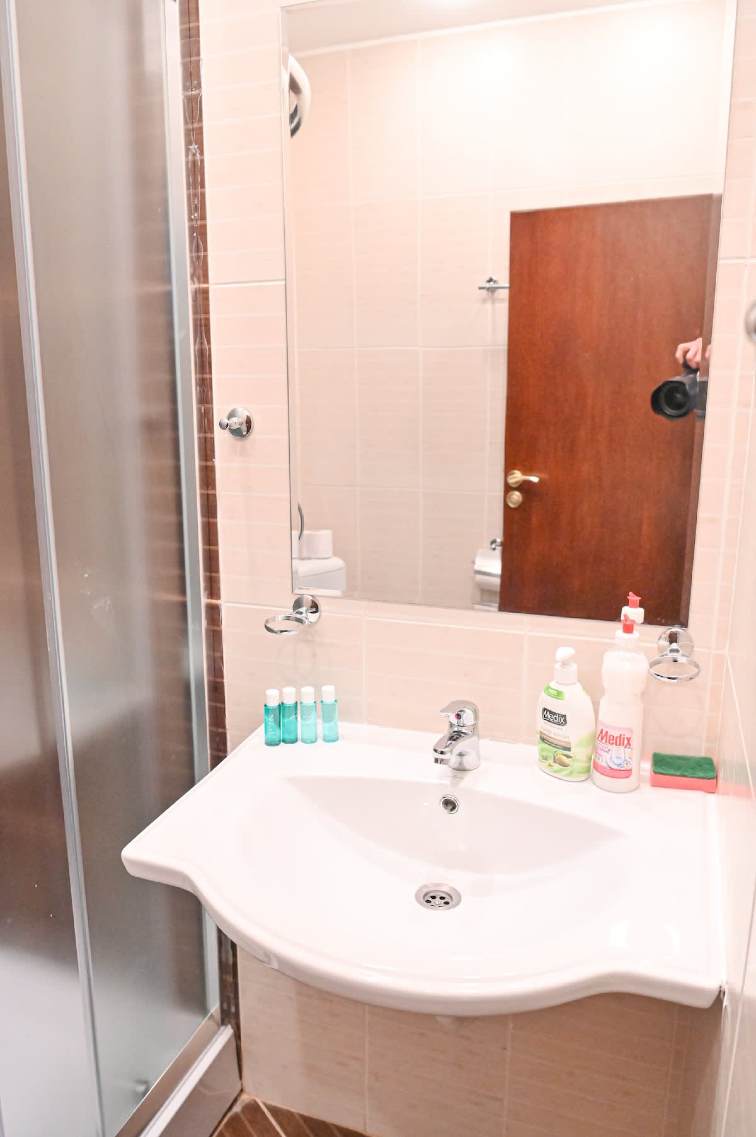 Scoutaround White Logo