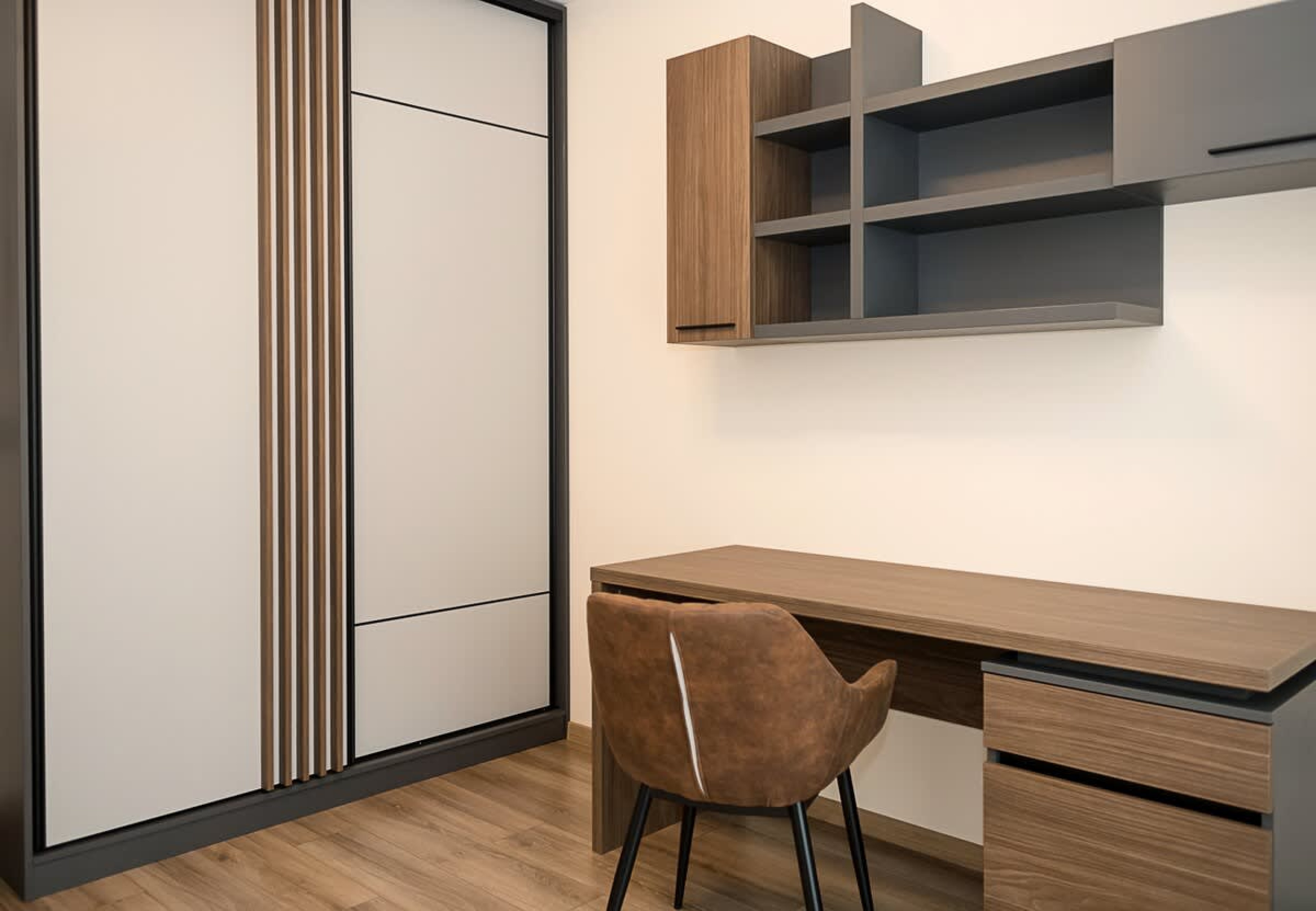 Scoutaround White Logo