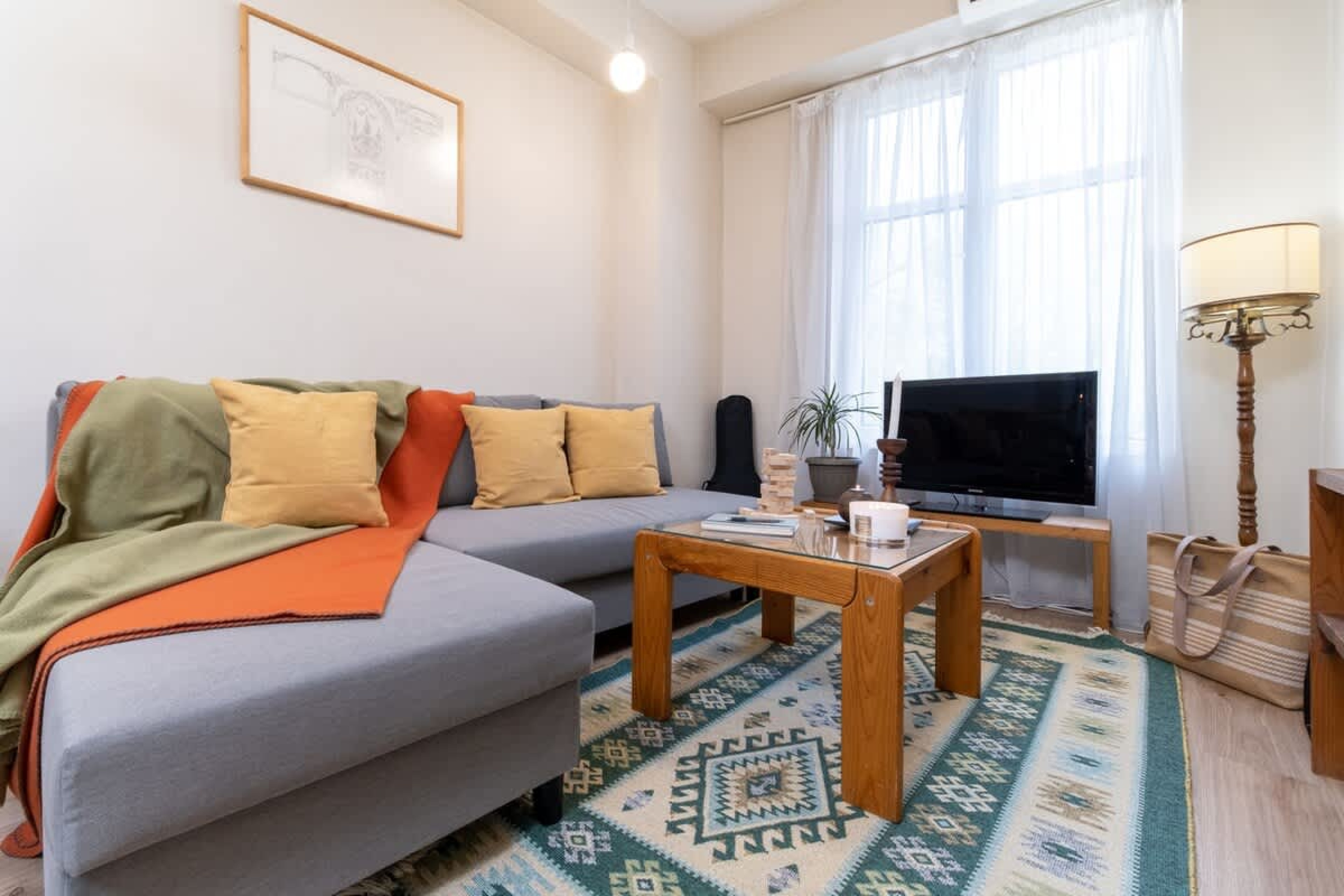 Scoutaround White Logo