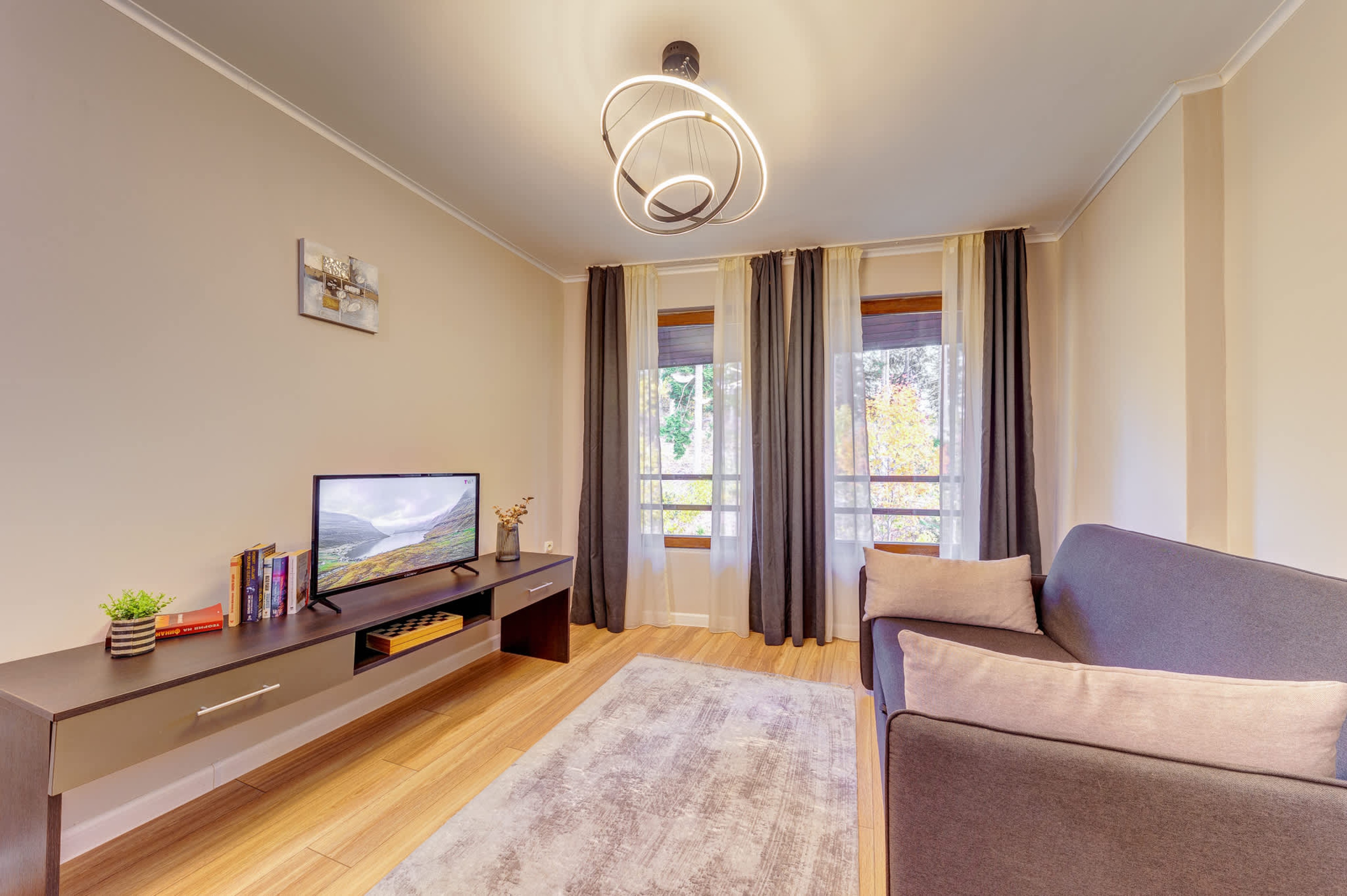 Scoutaround White Logo