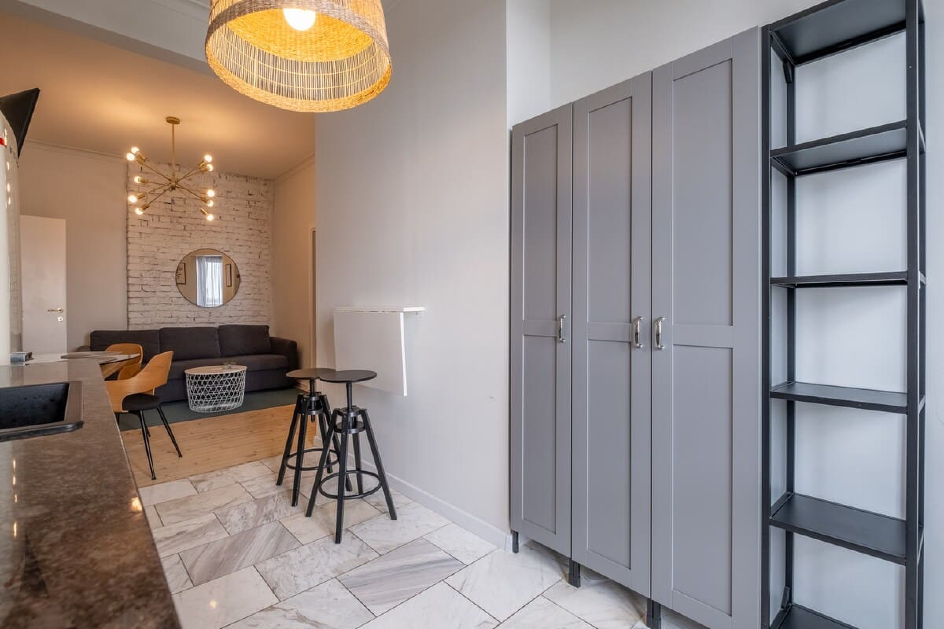 Scoutaround White Logo