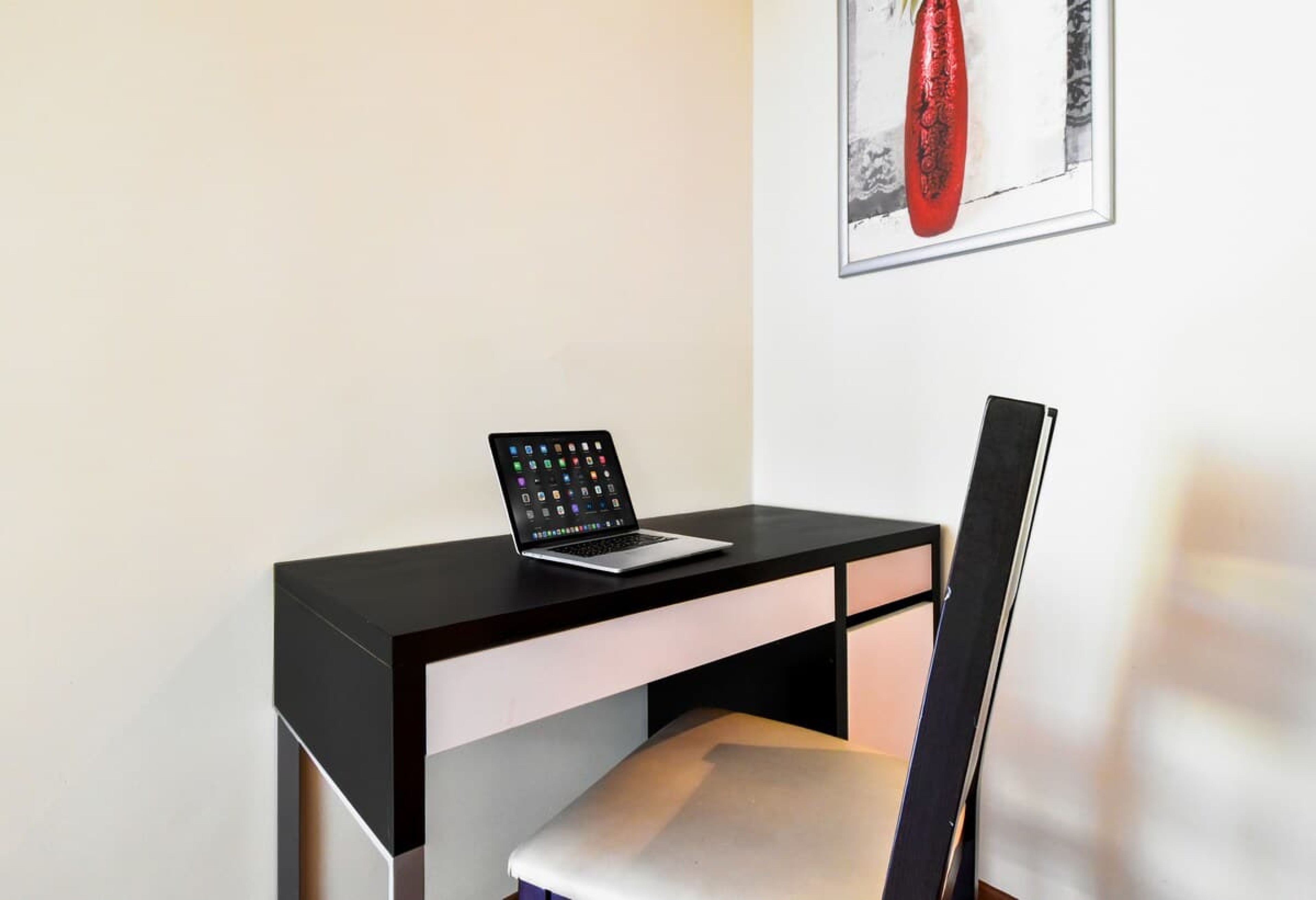 Scoutaround White Logo