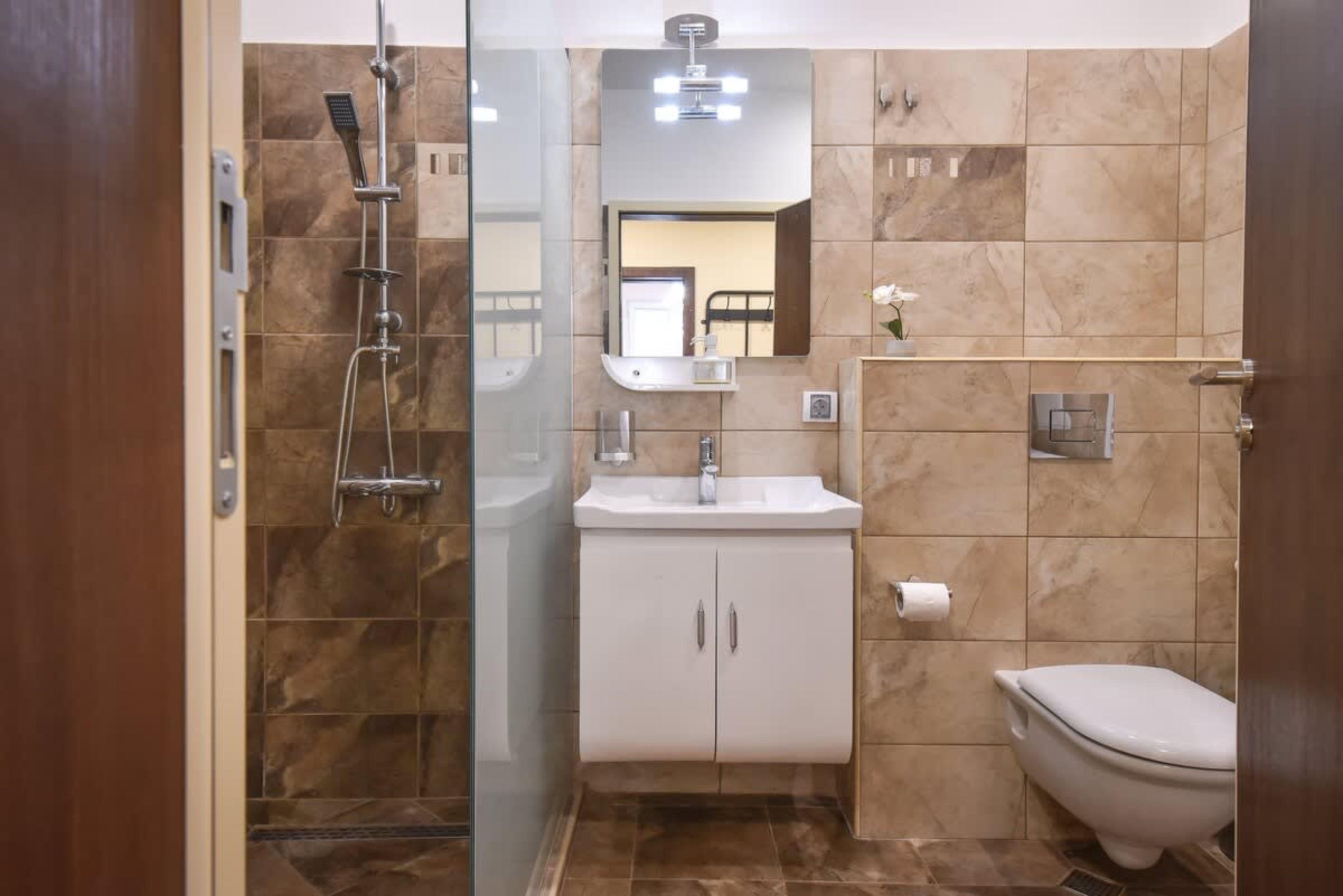 Scoutaround White Logo