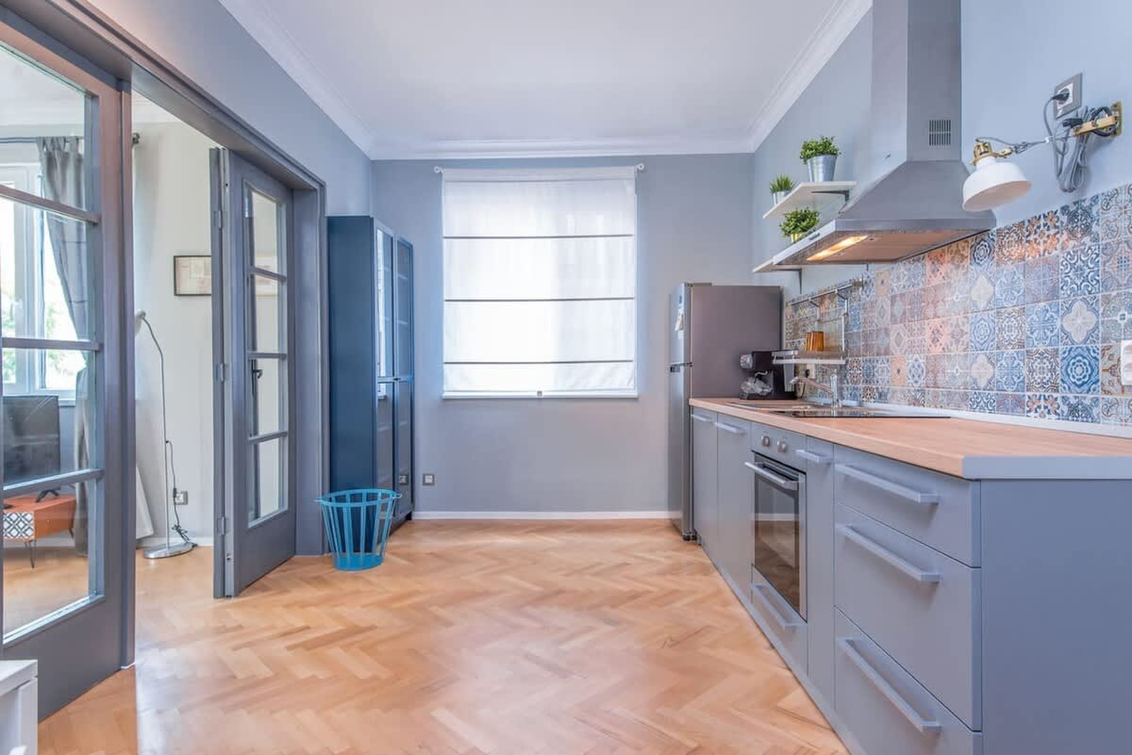 Scoutaround White Logo