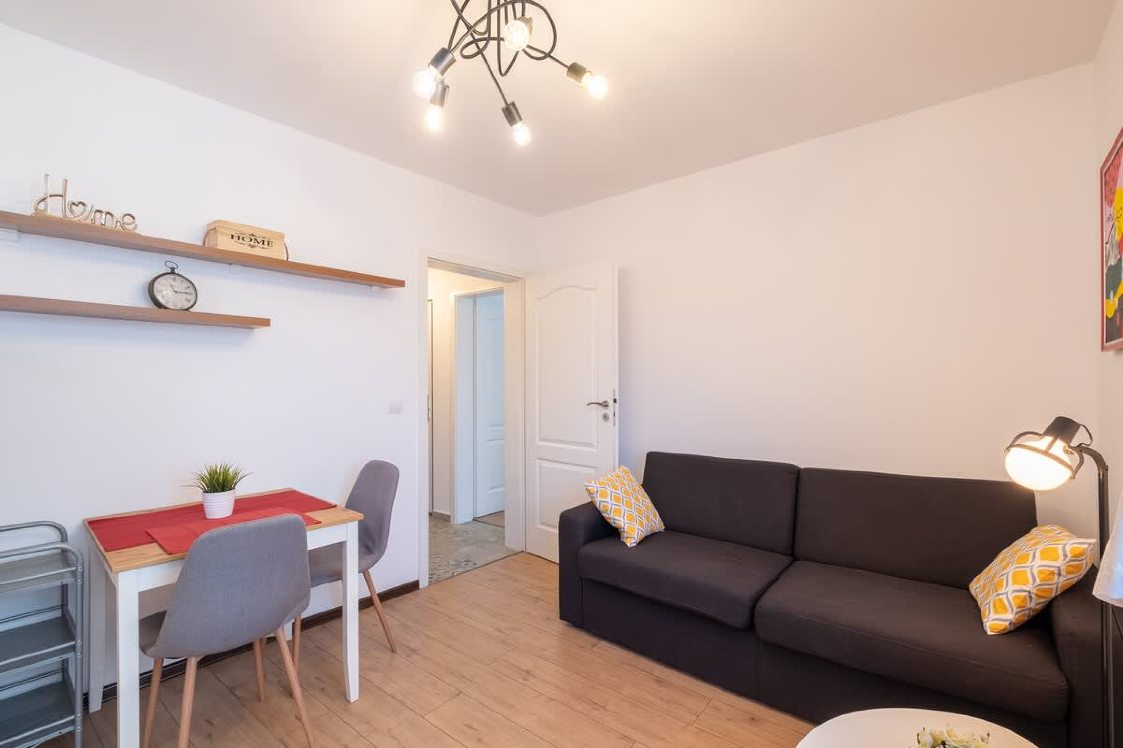 Scoutaround White Logo