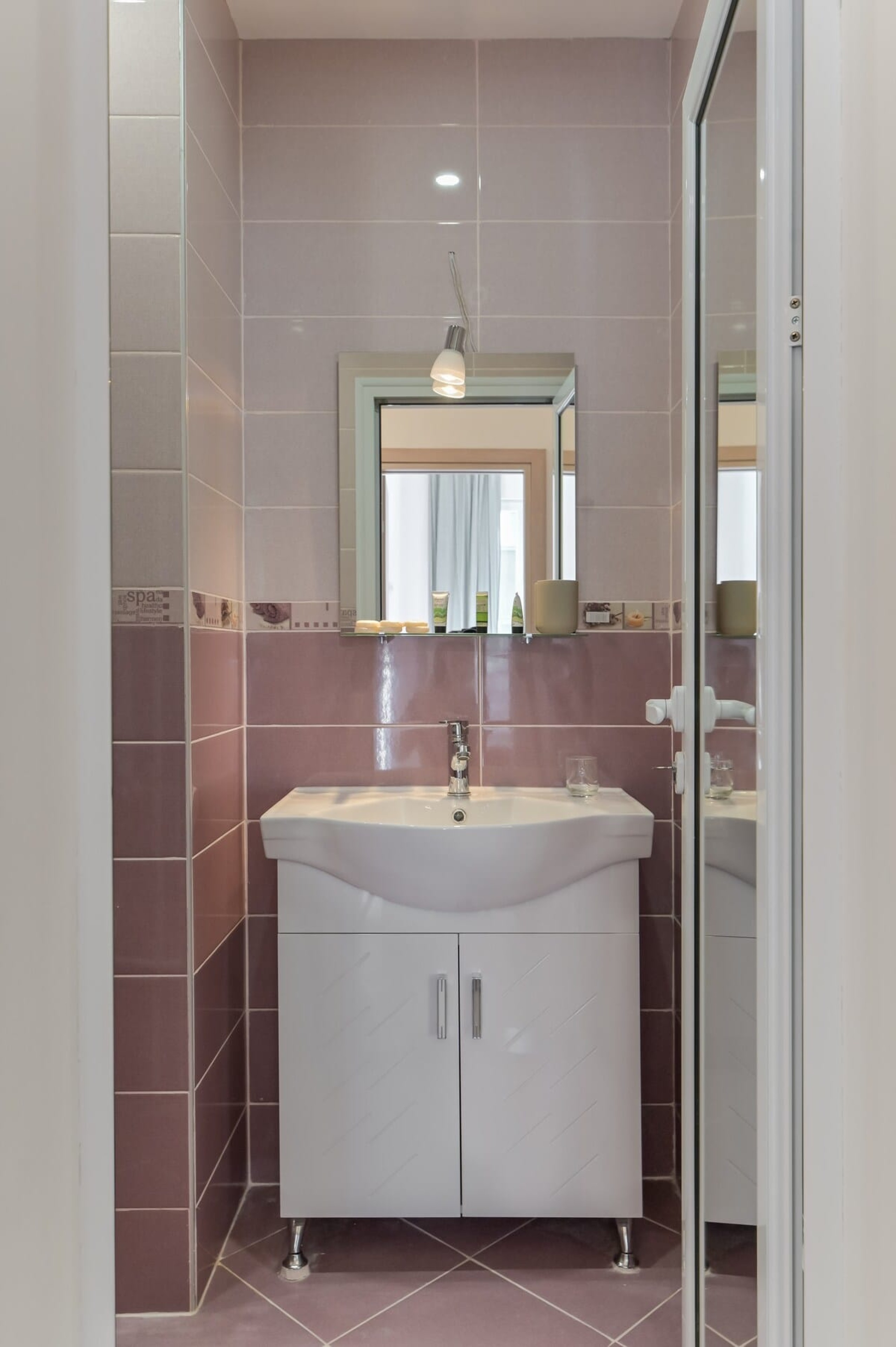 Scoutaround White Logo