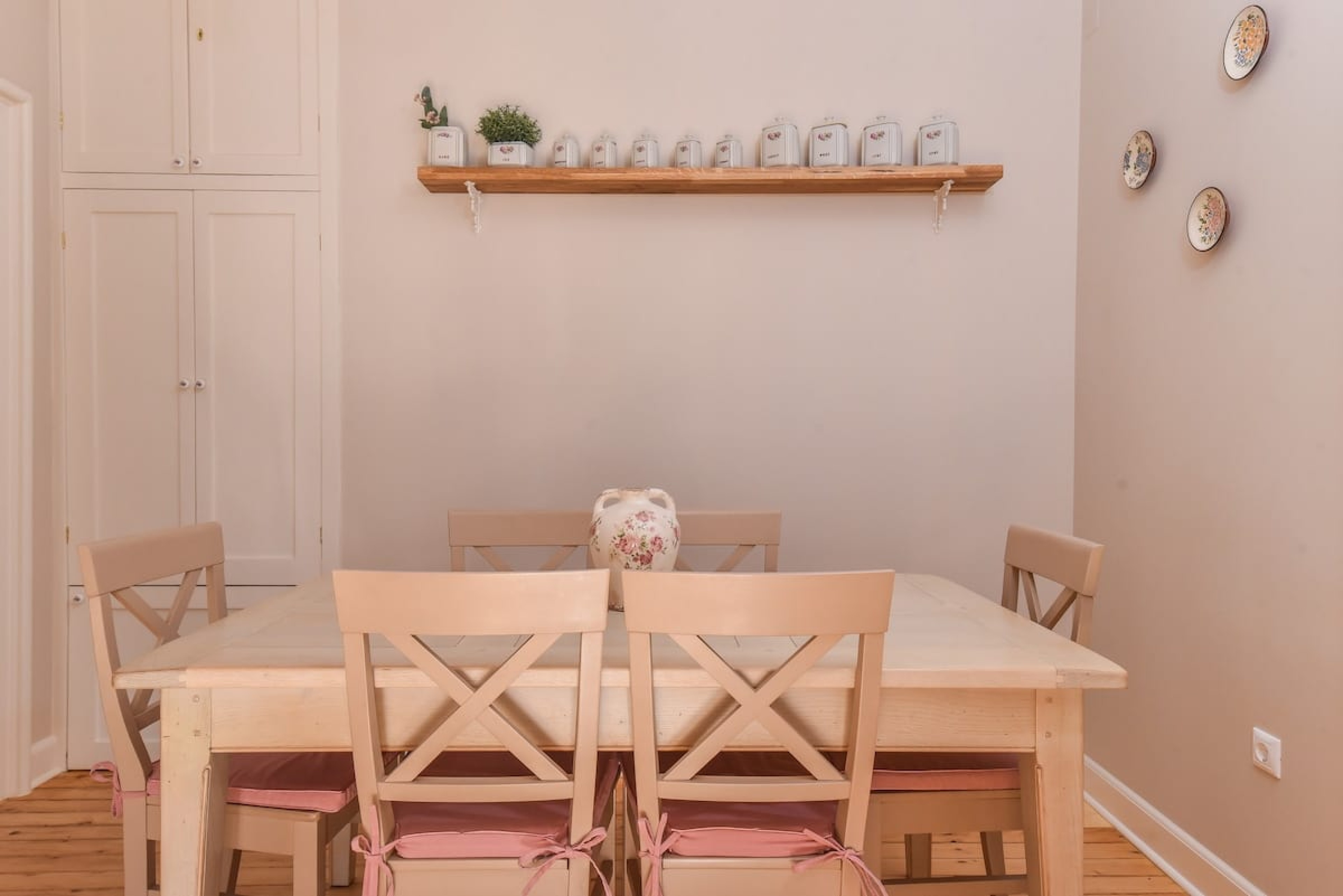 Chez Marie - Cozy One-Bedroom with Balcony - Photo 15