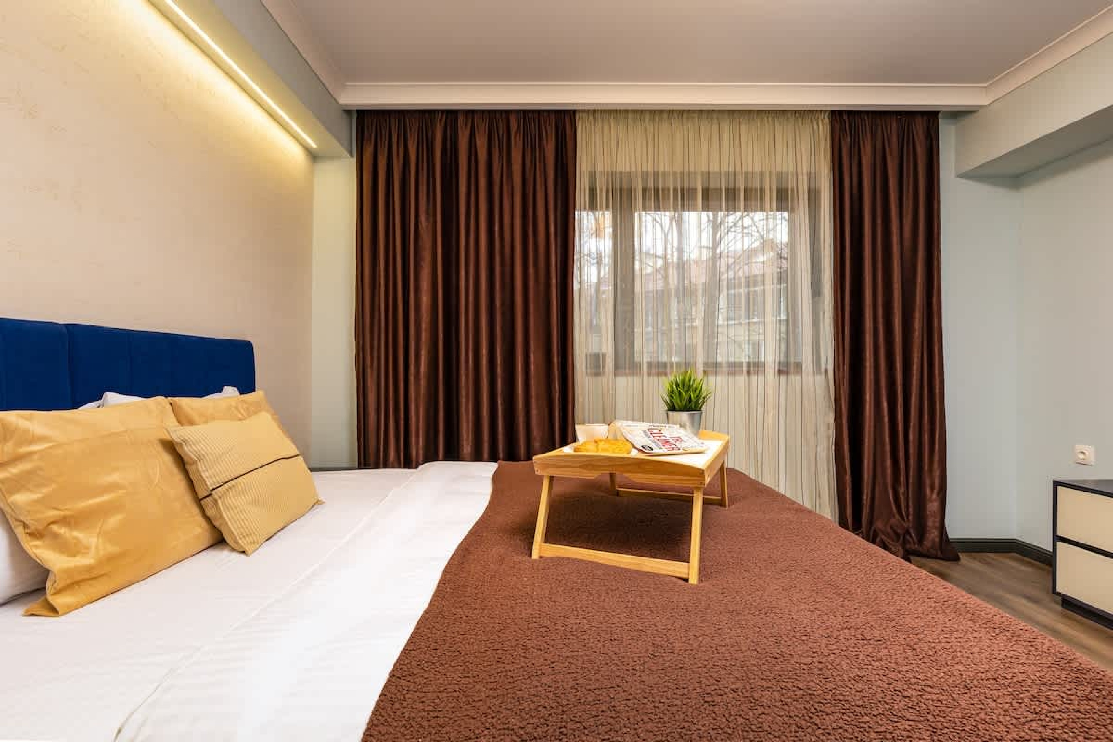 Scoutaround White Logo