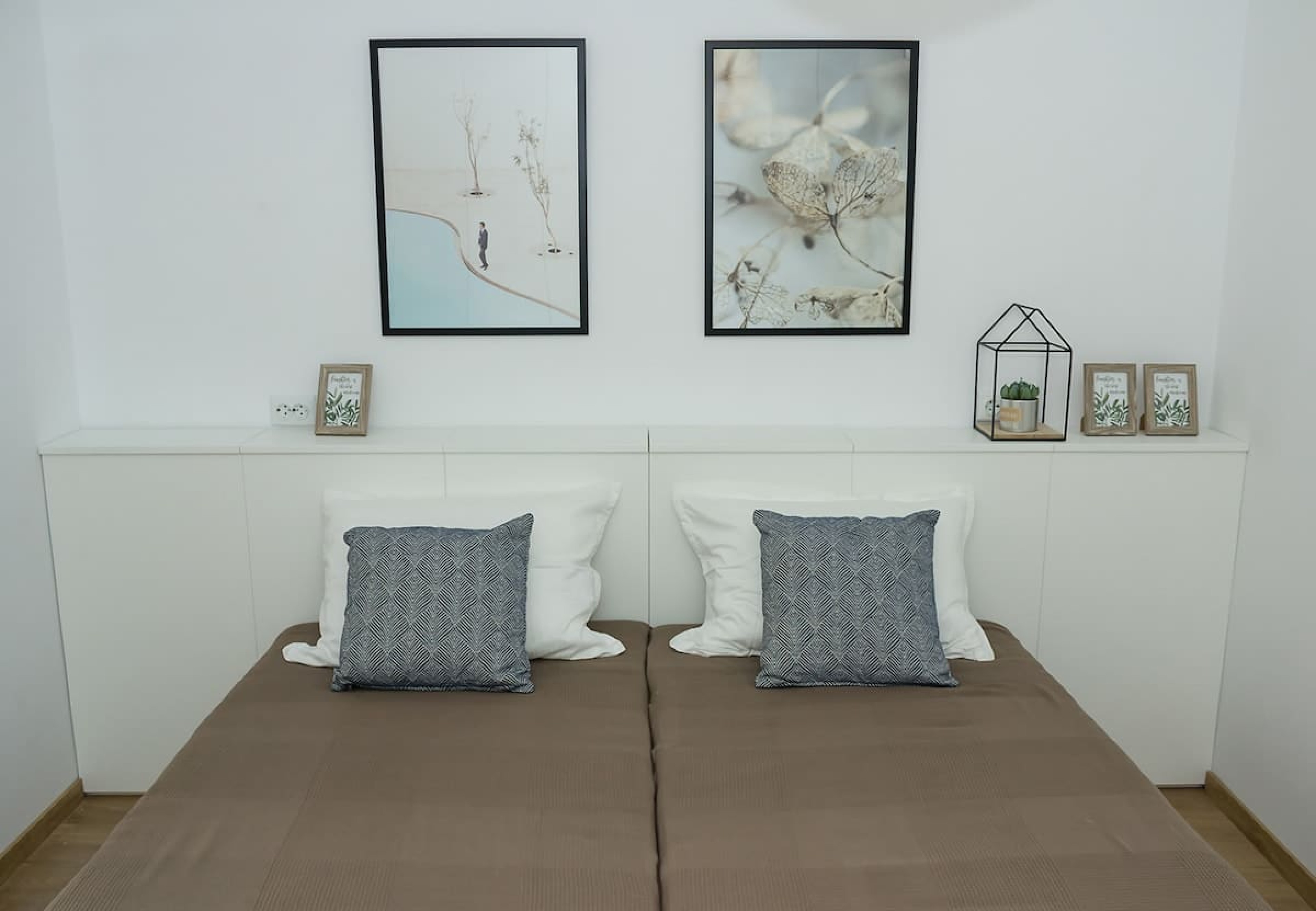 Scoutaround White Logo