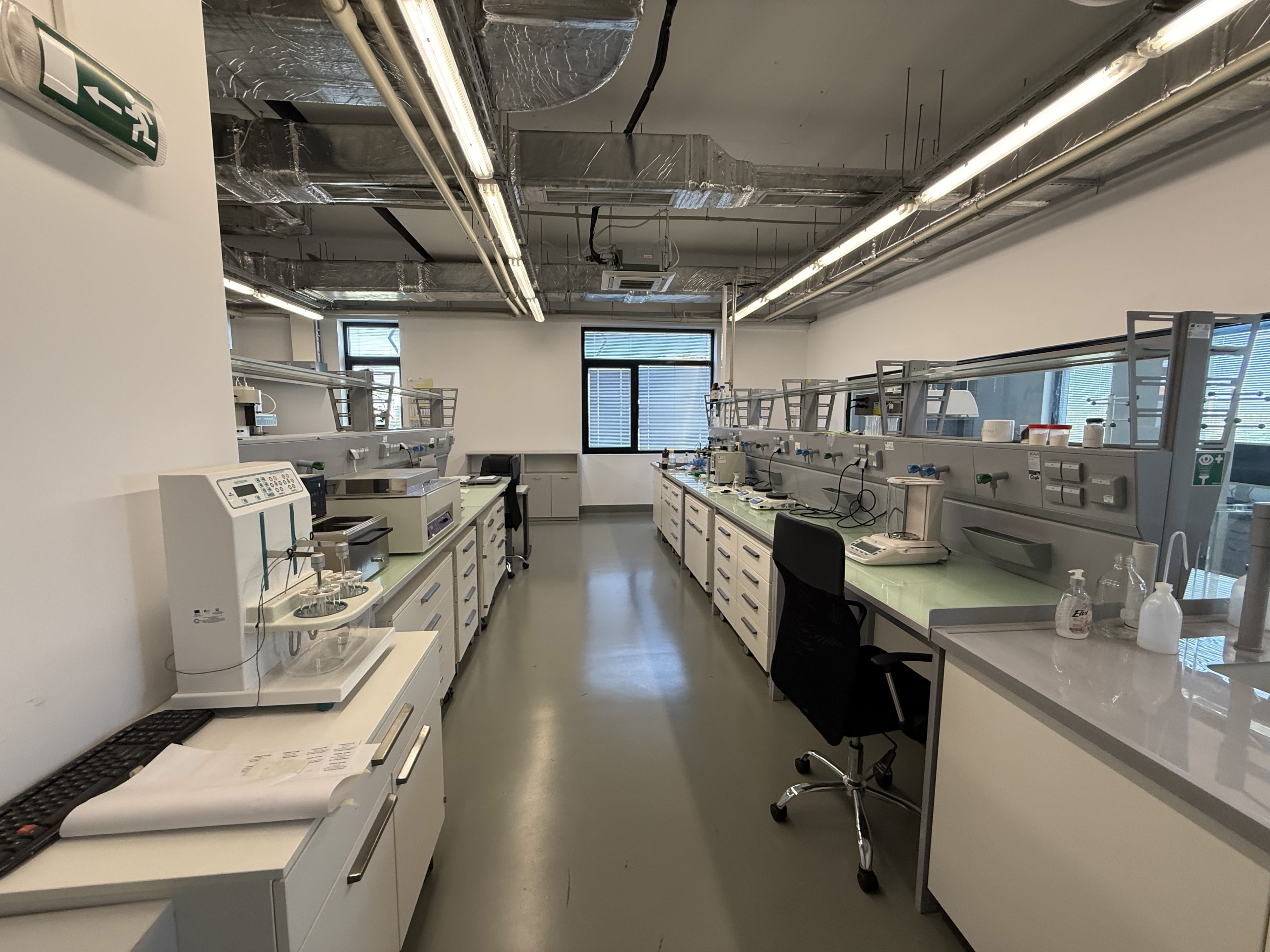 Scoutaround White Logo