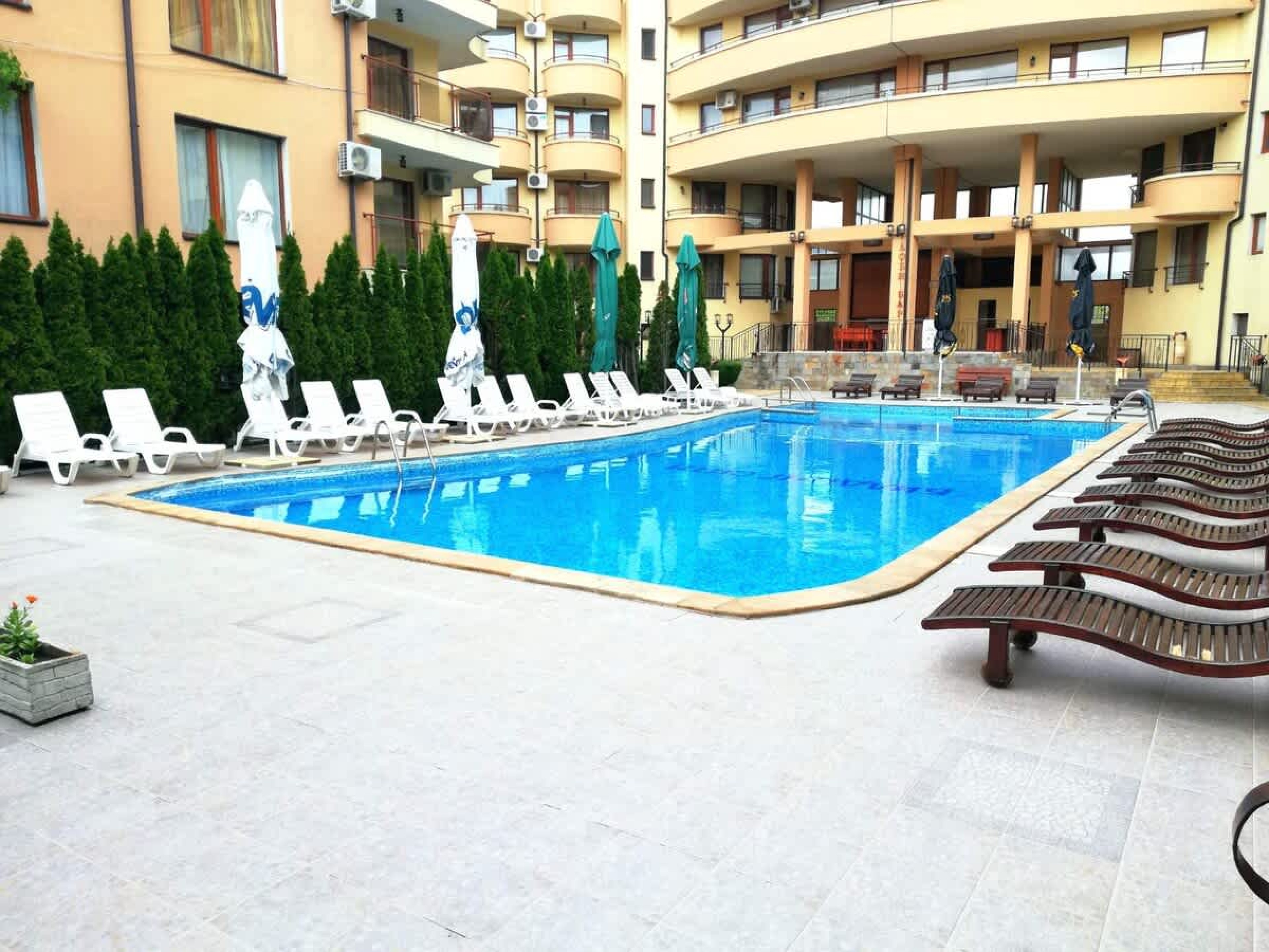 Scoutaround White Logo