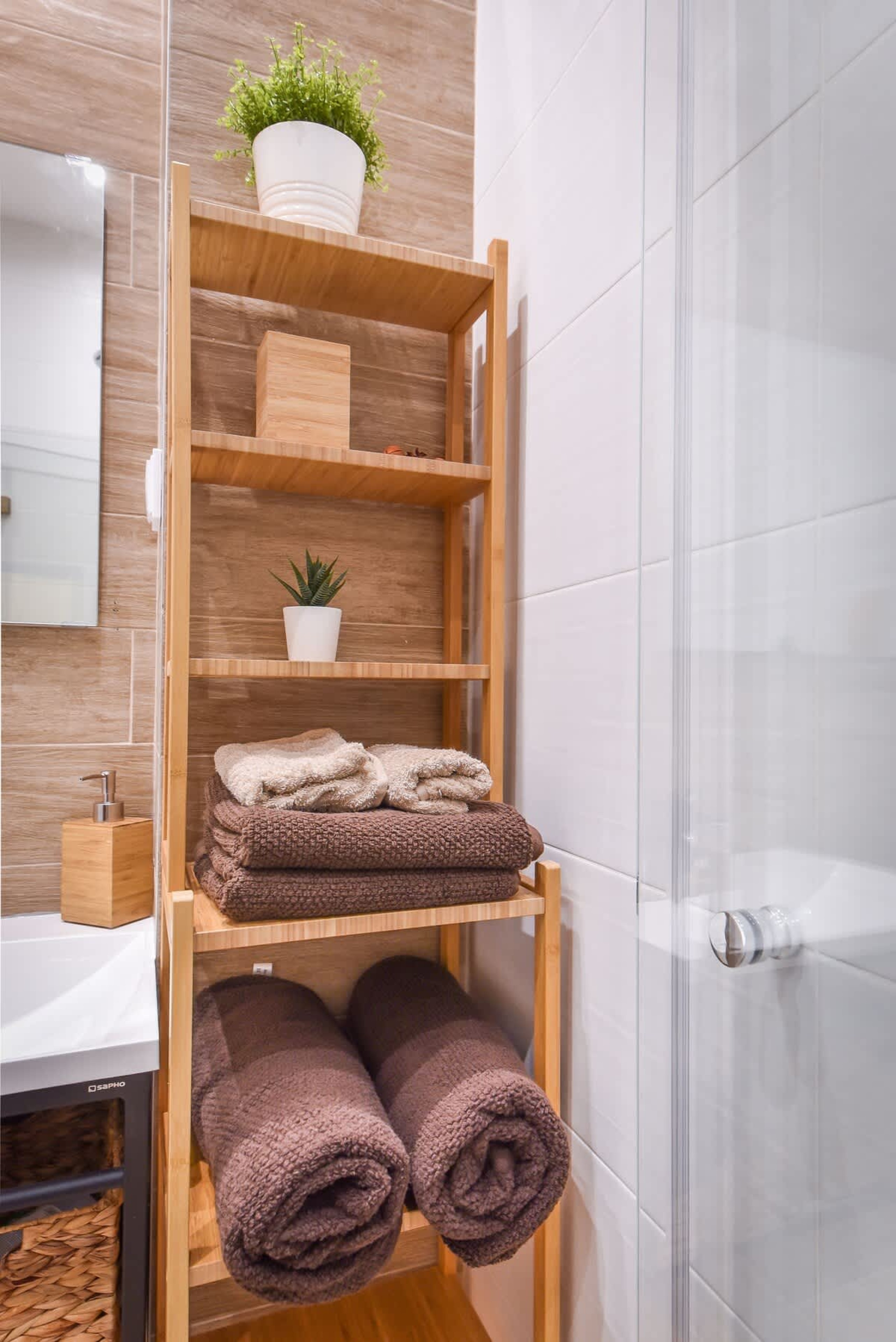 Scoutaround White Logo