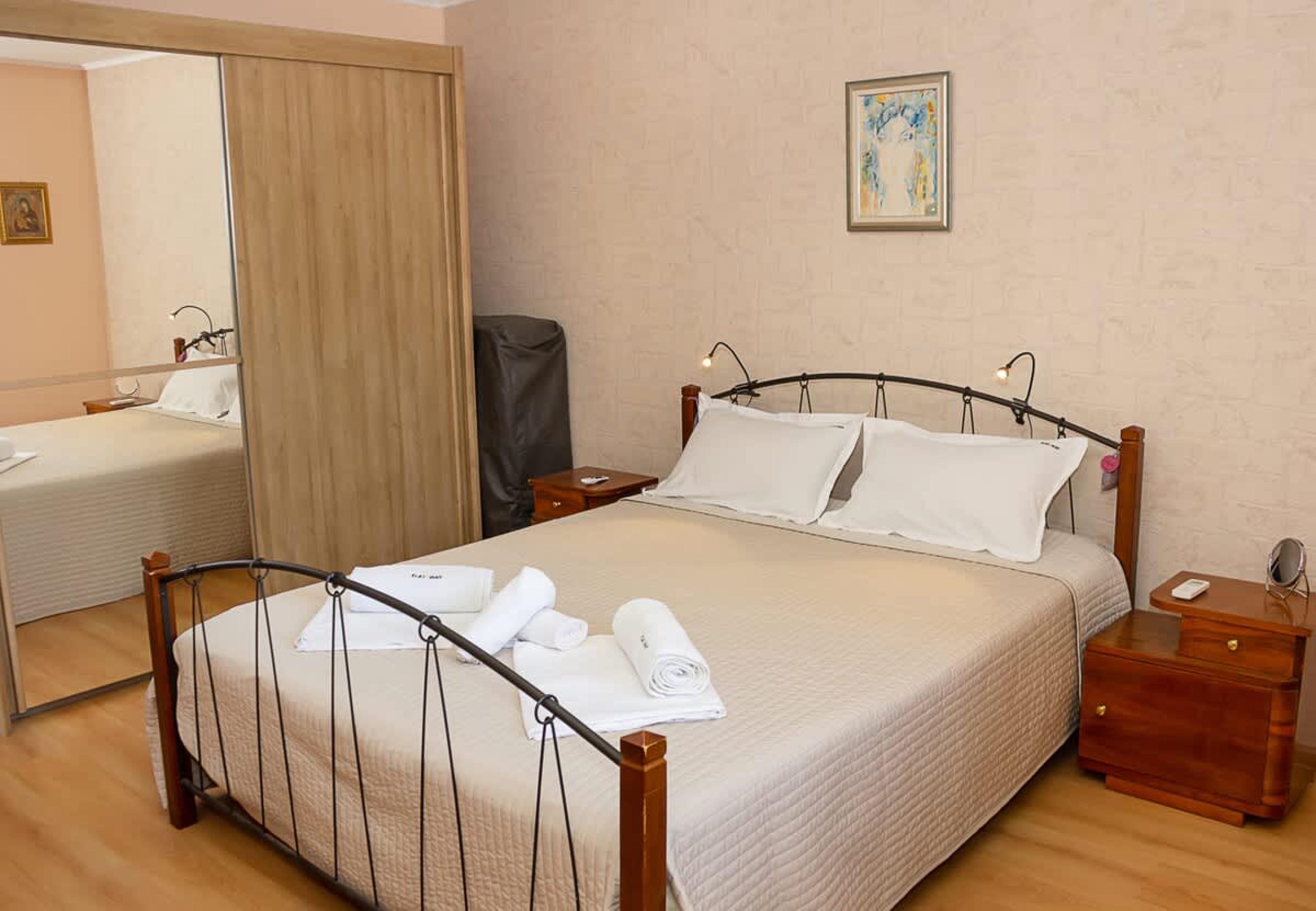 Scoutaround White Logo