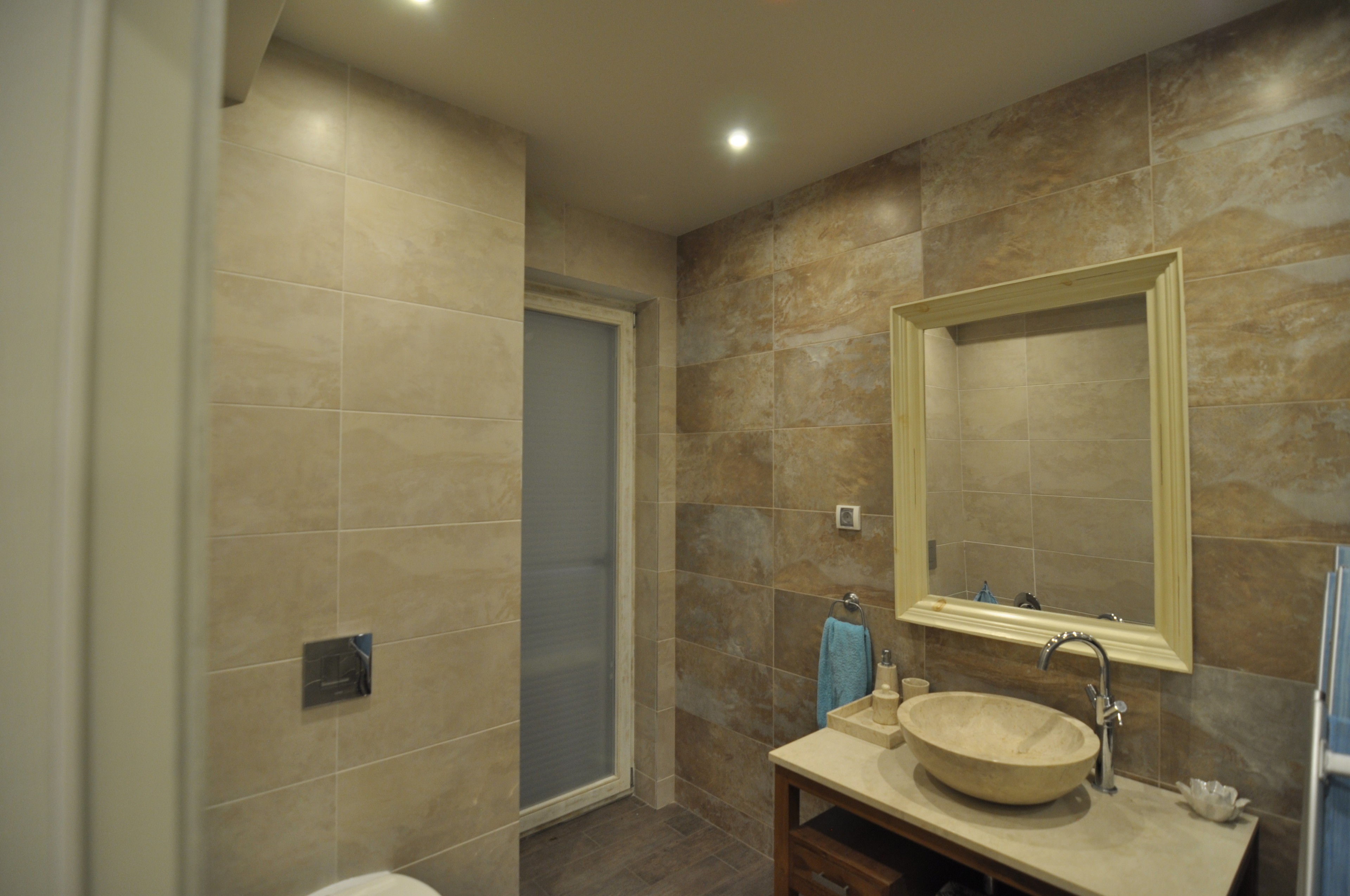 Scoutaround White Logo