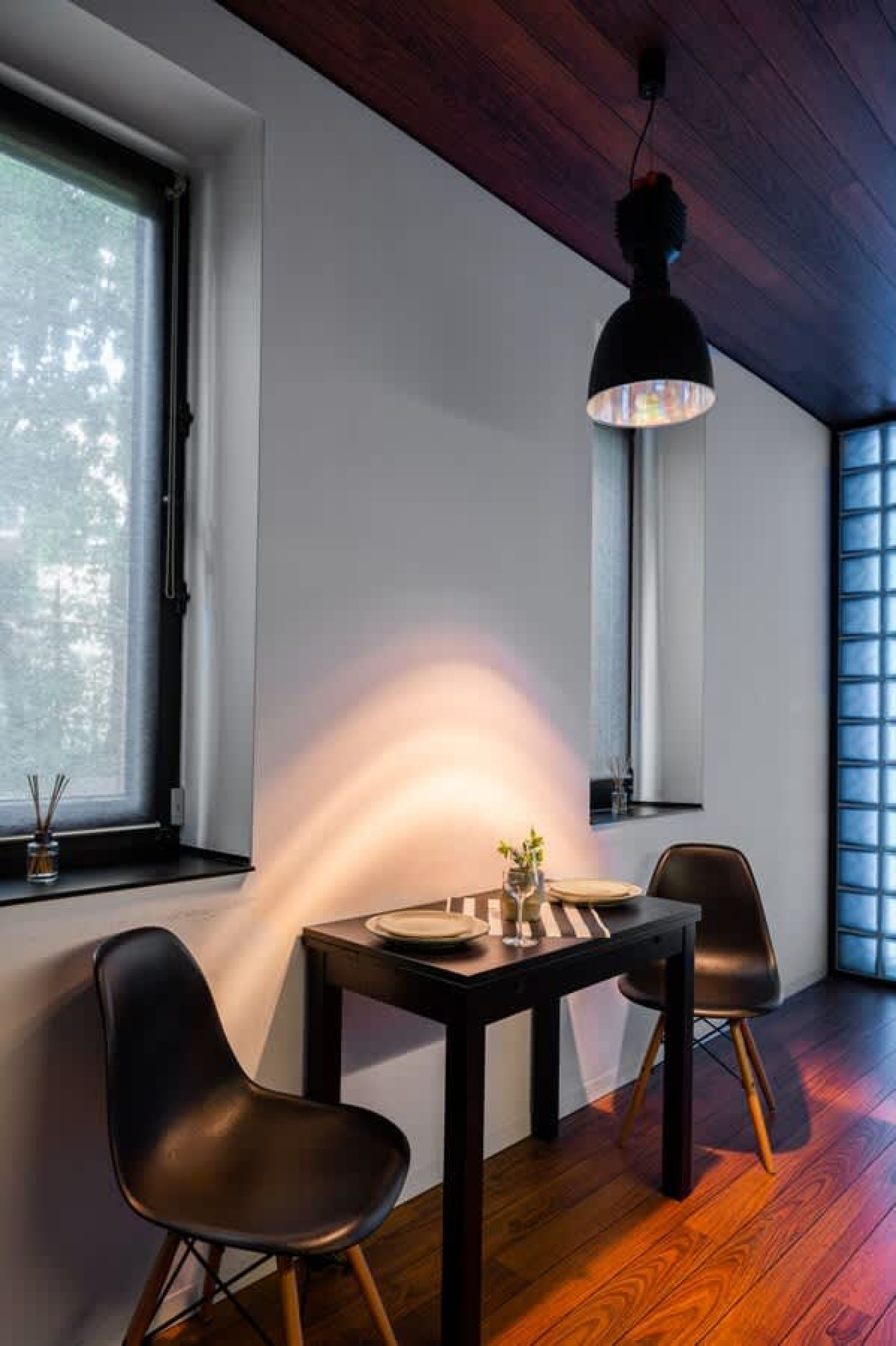 Scoutaround White Logo