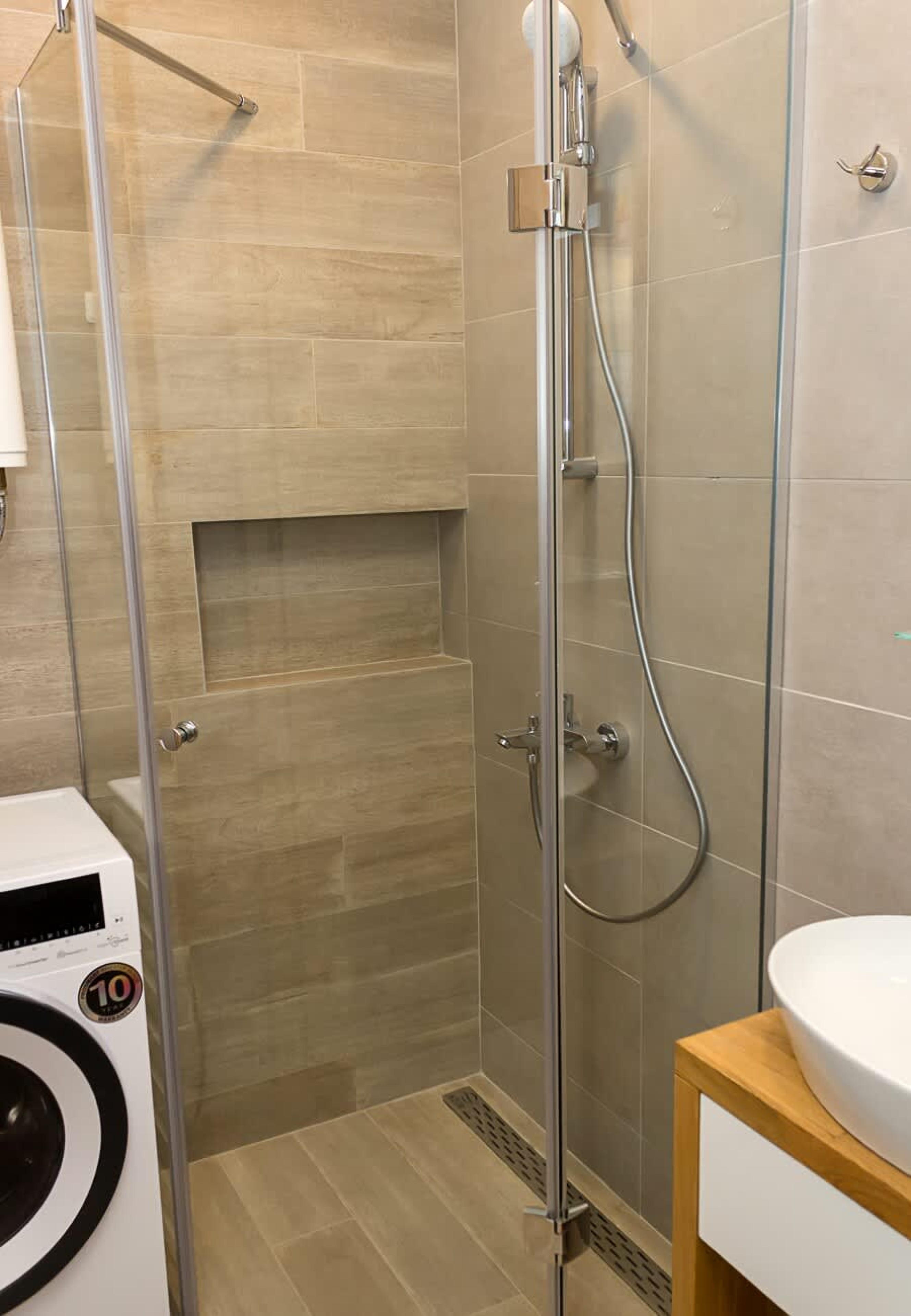 Scoutaround White Logo