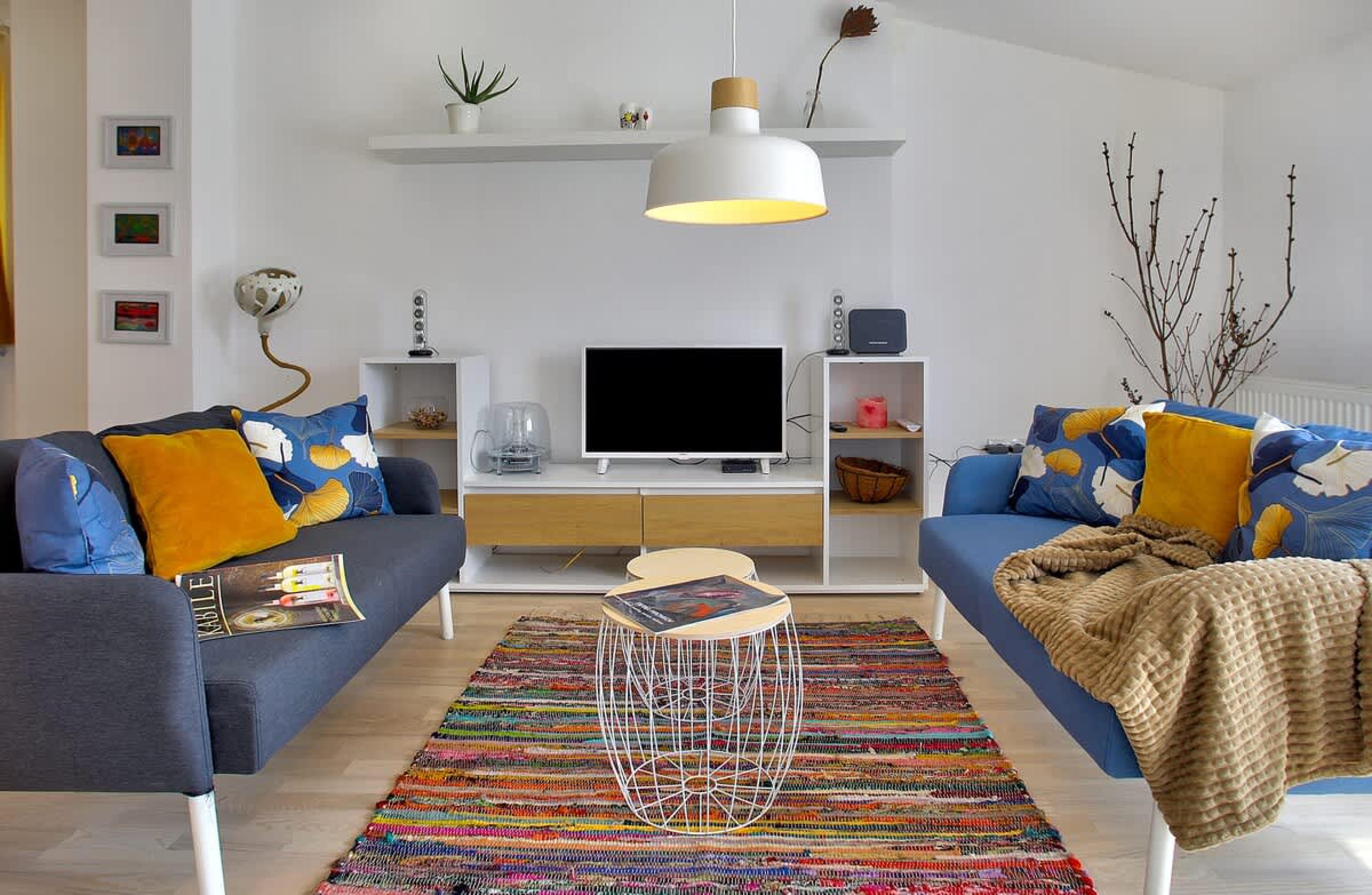 Scoutaround White Logo