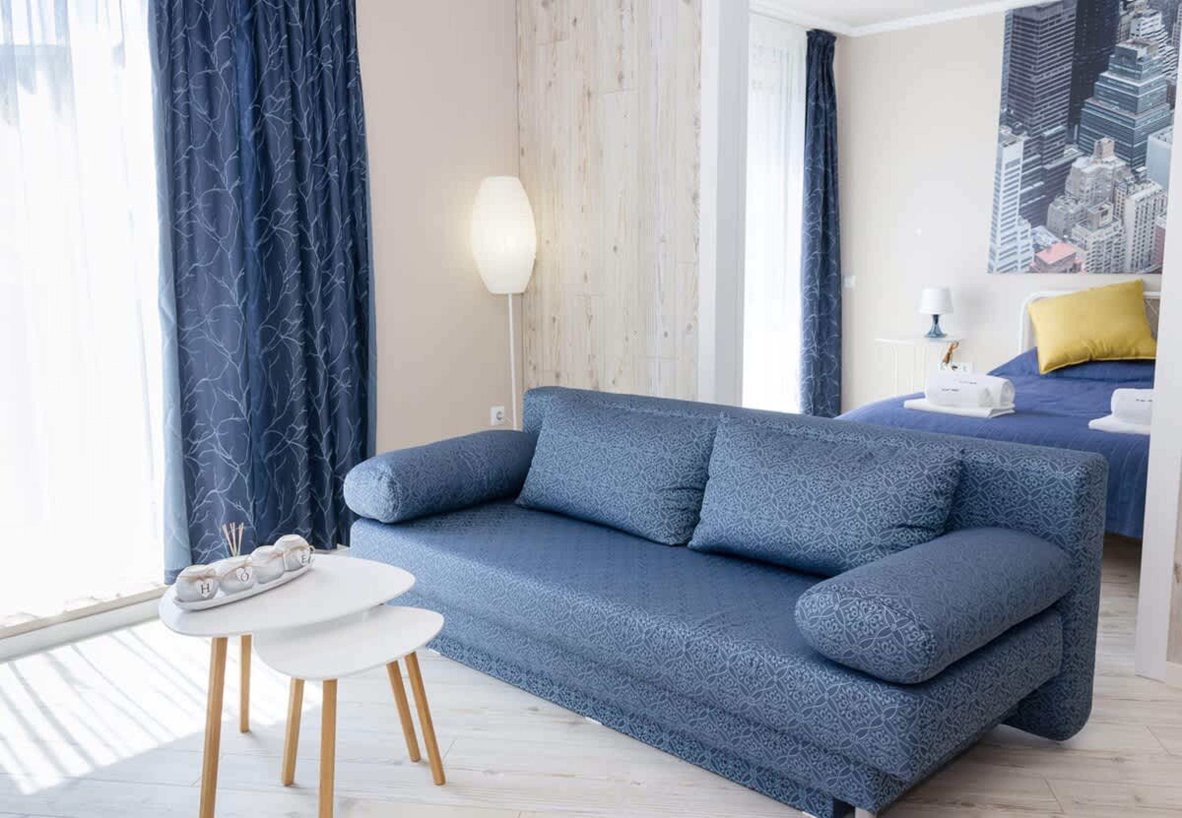 Sunny Blue  One-Bedroom Flat with Balcony - Photo 3