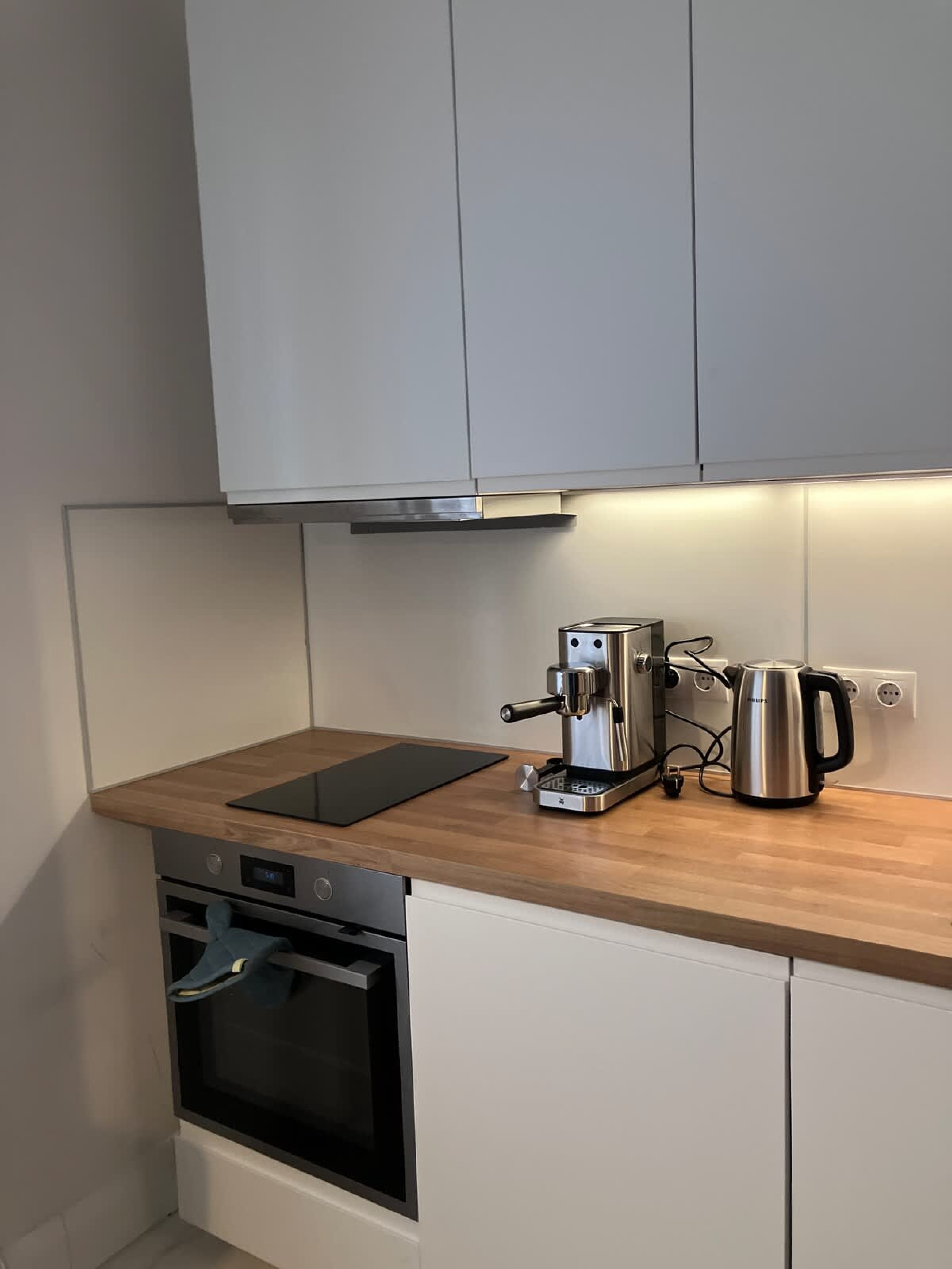 Scoutaround White Logo