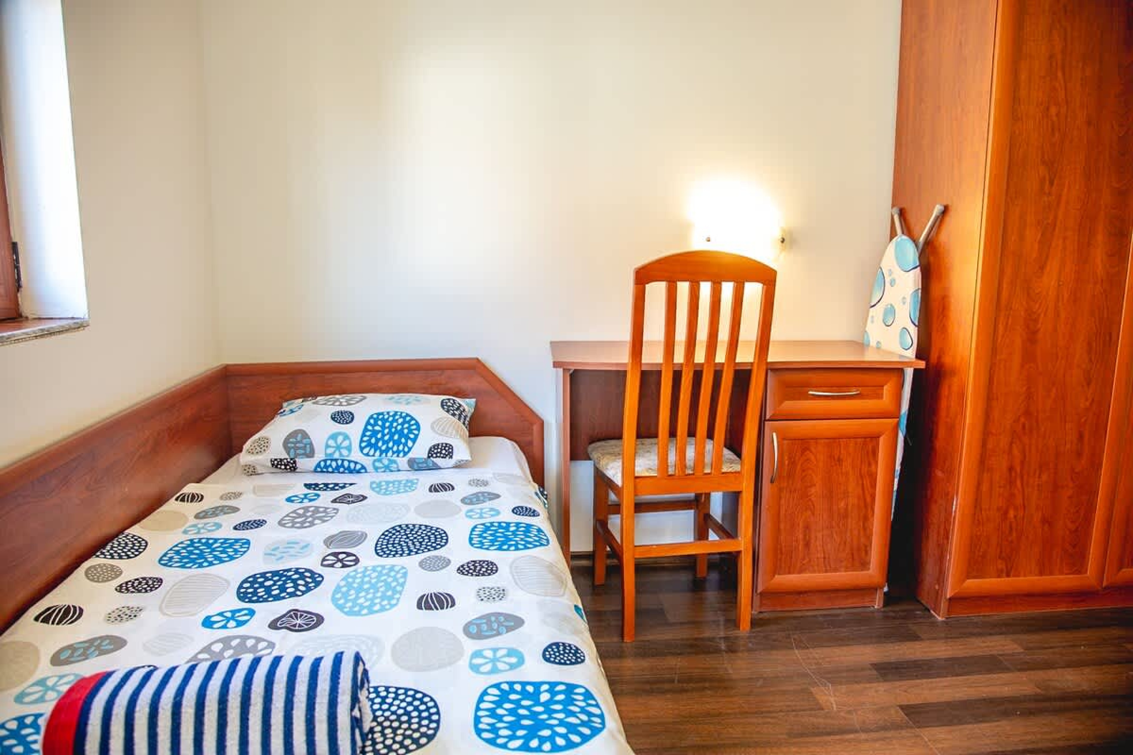 Scoutaround White Logo