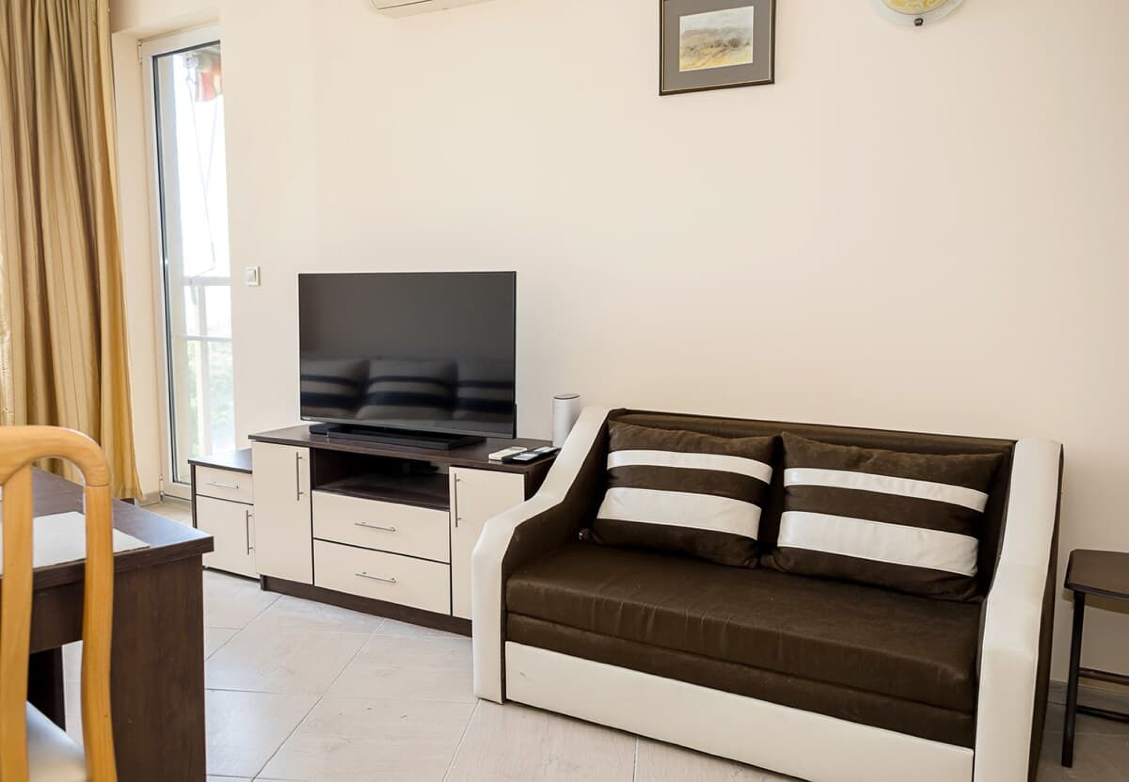 Scoutaround White Logo