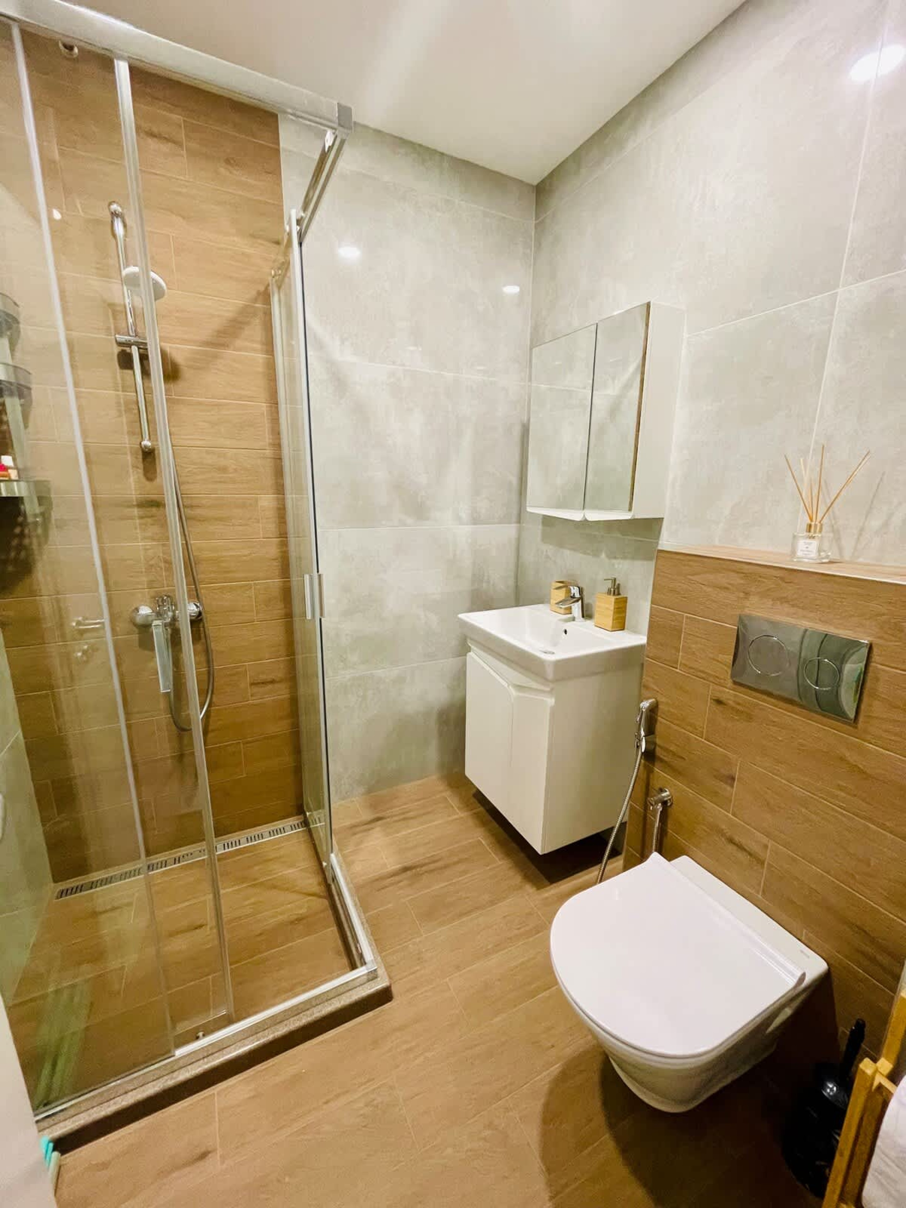 Scoutaround White Logo