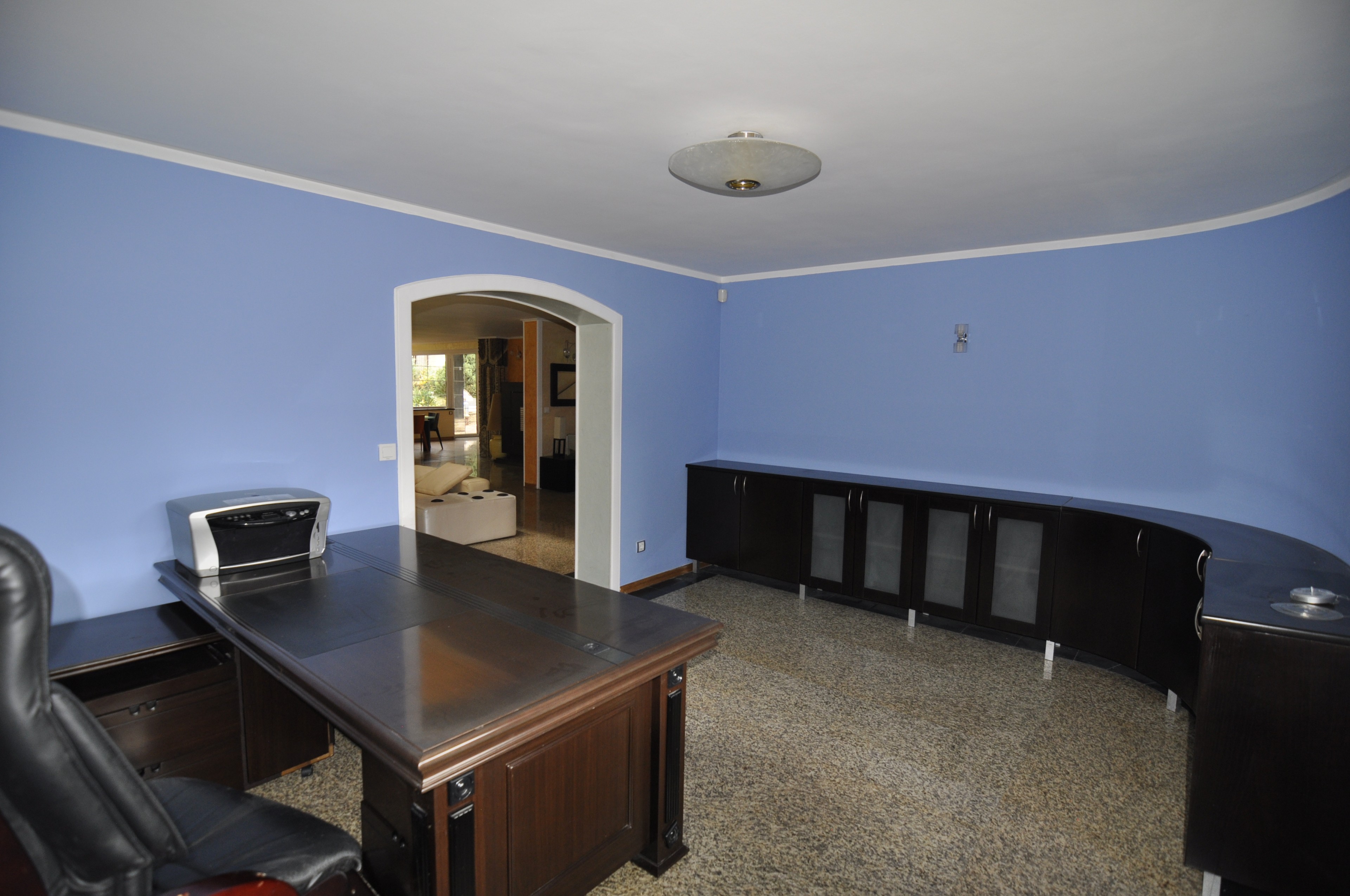 Scoutaround White Logo