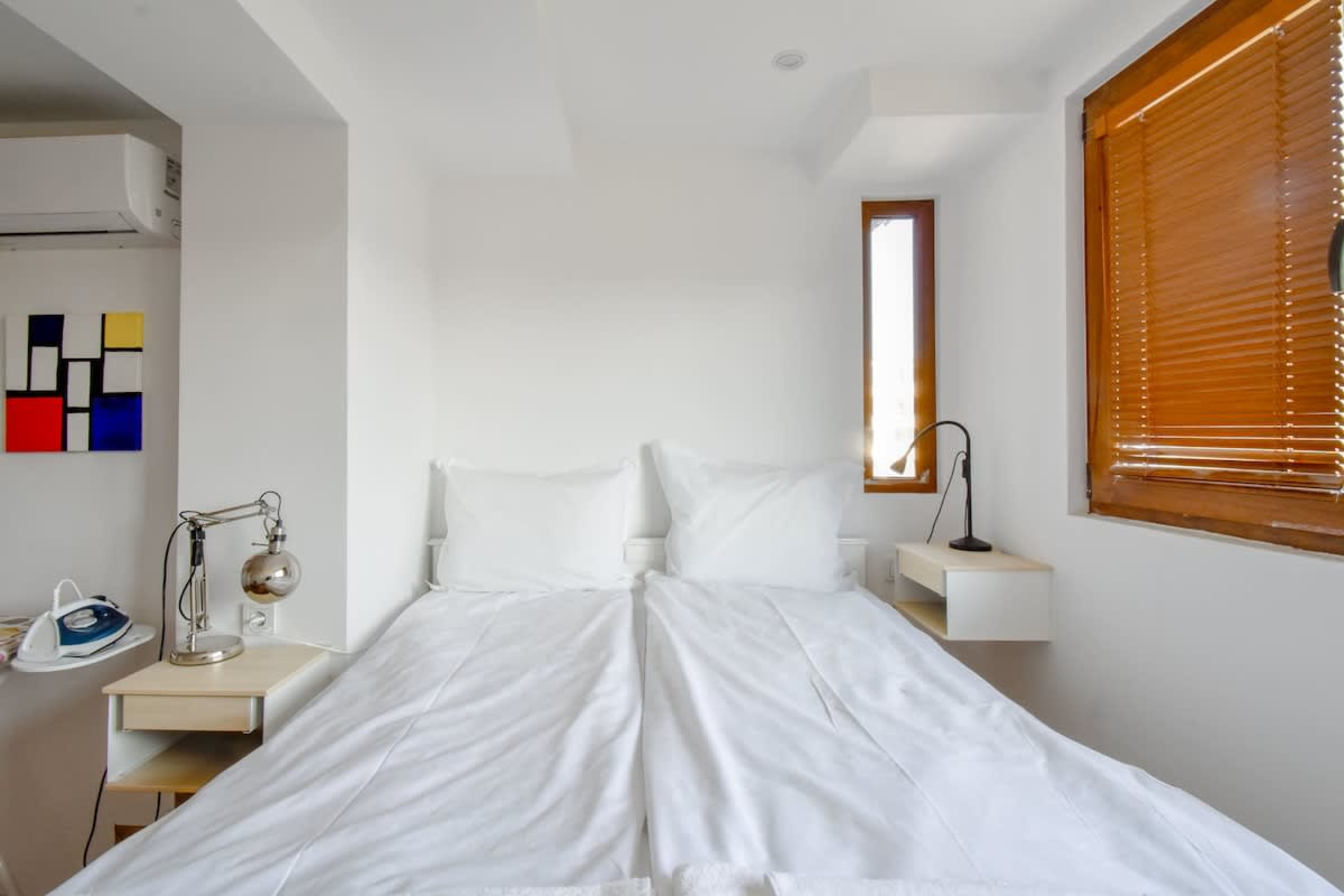 Scoutaround White Logo