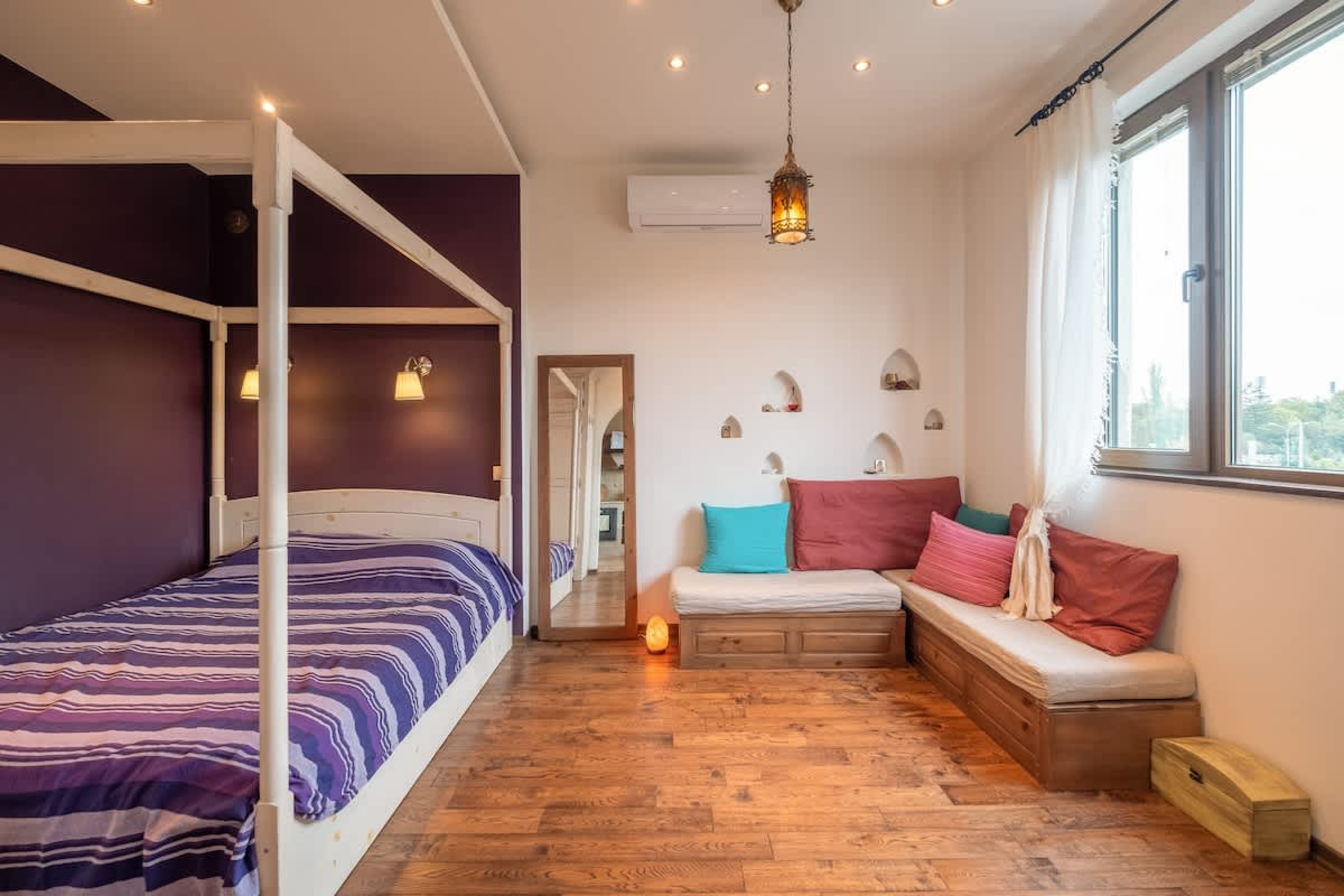 Scoutaround White Logo