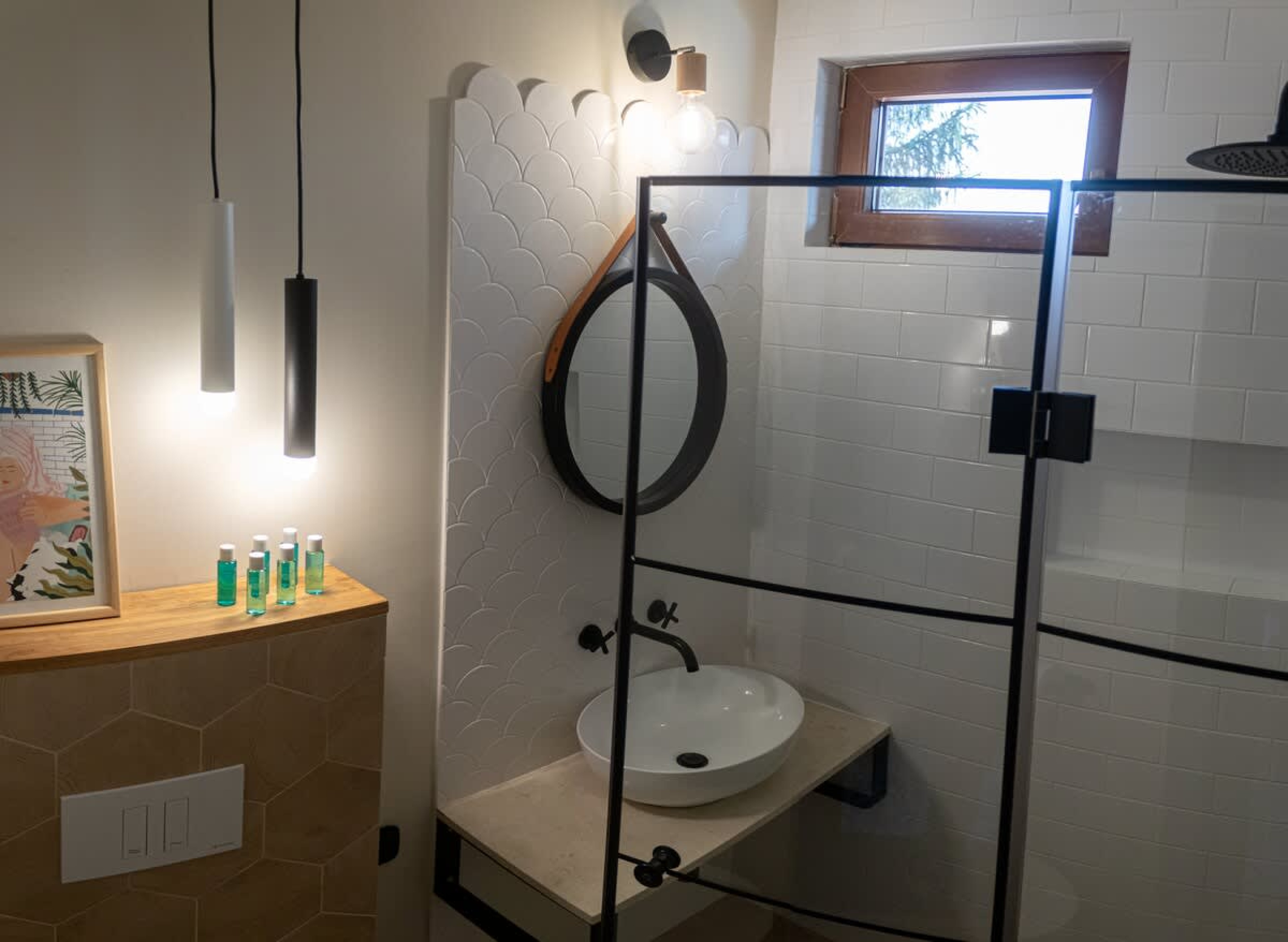 Scoutaround White Logo