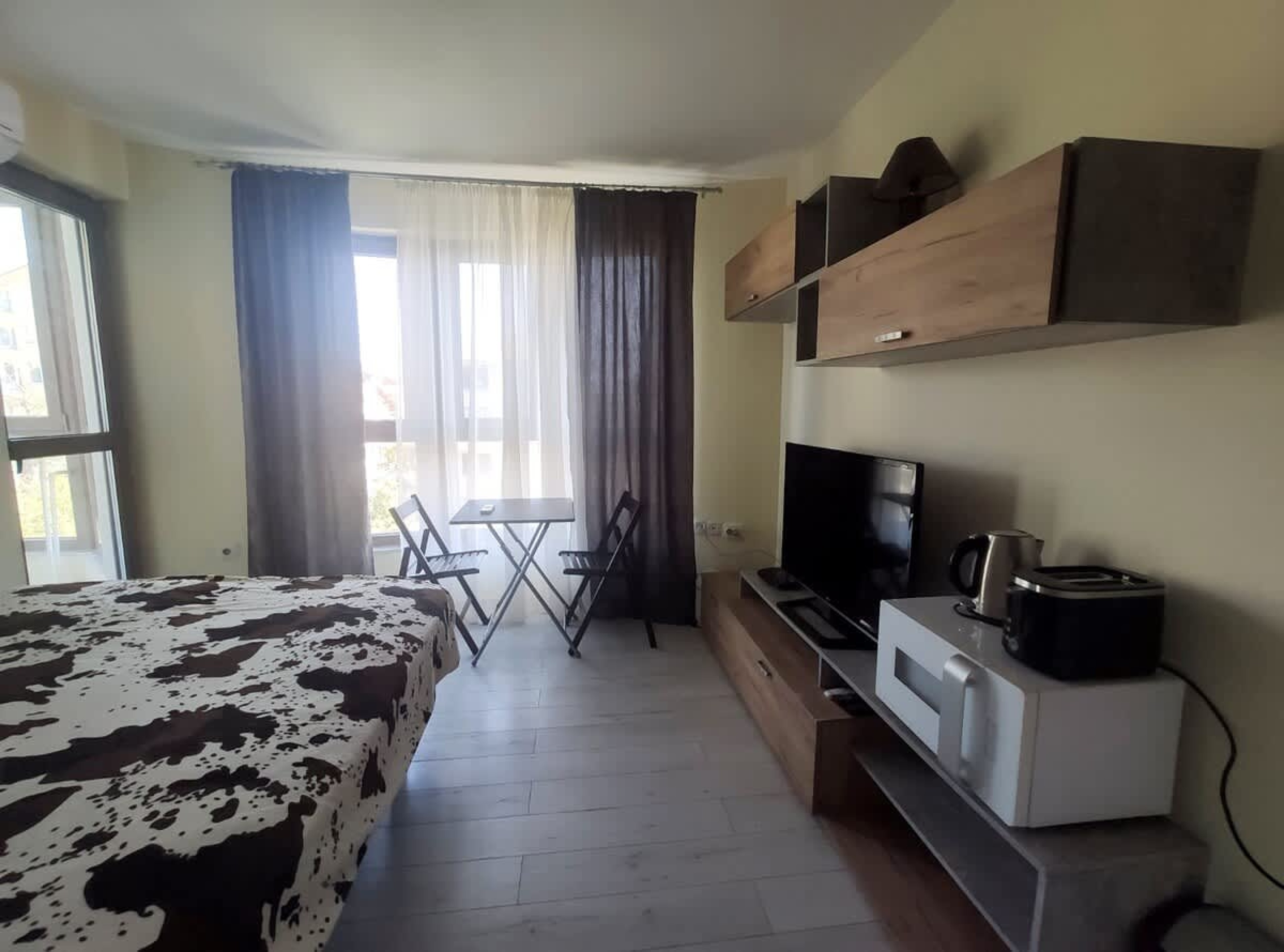 Scoutaround White Logo