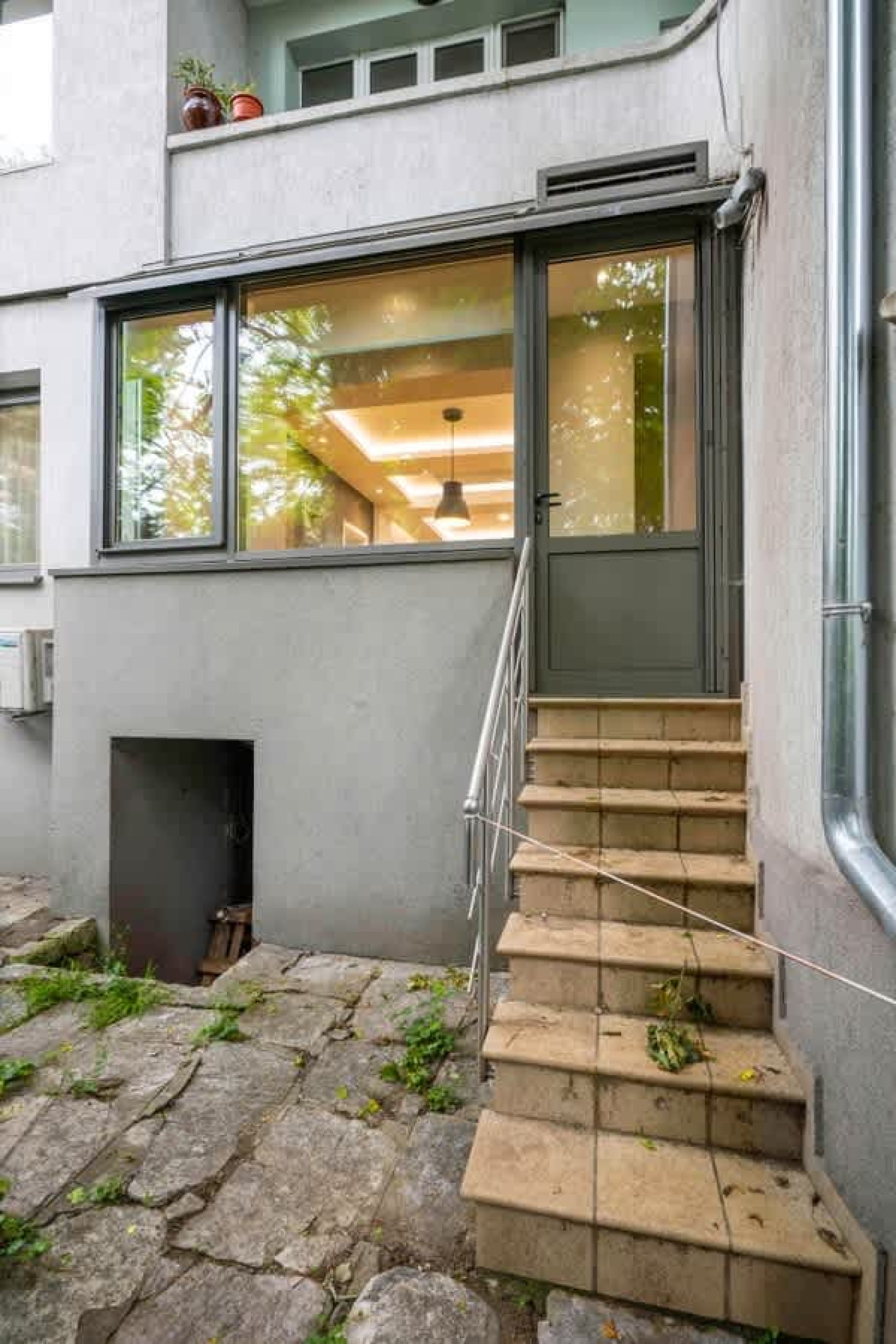 Scoutaround White Logo