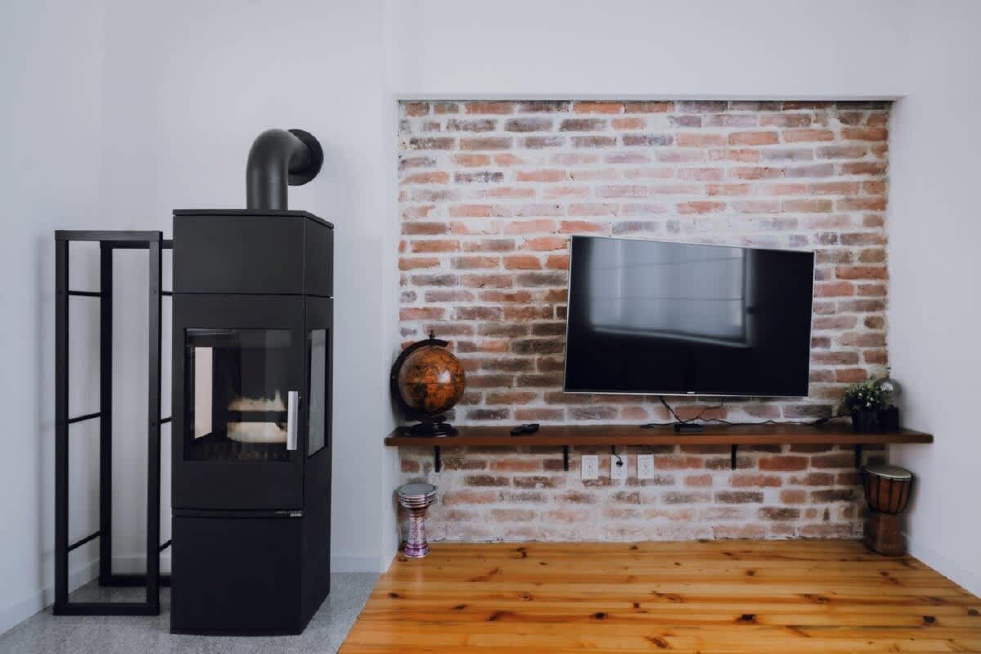 Scoutaround White Logo