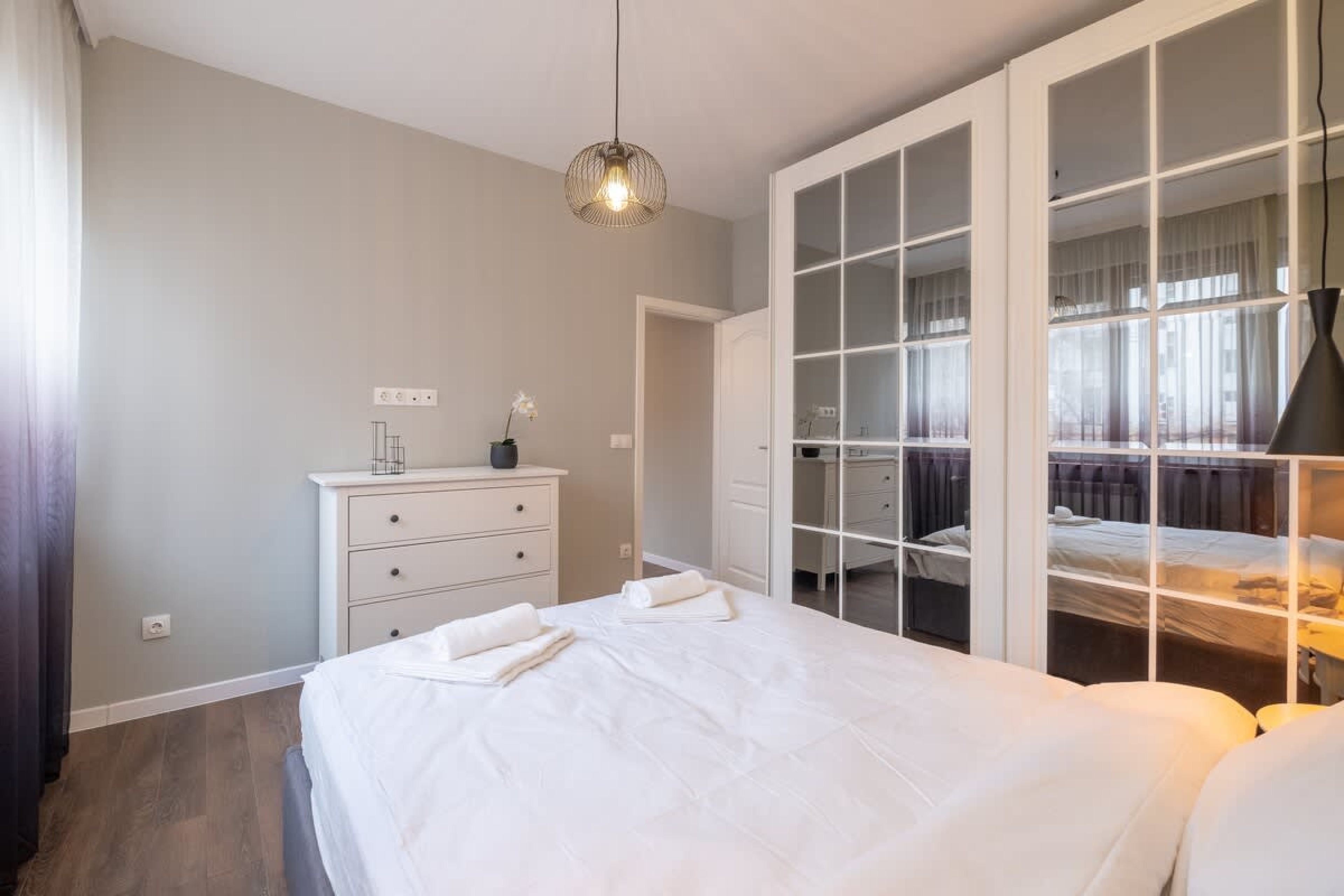 Scoutaround White Logo