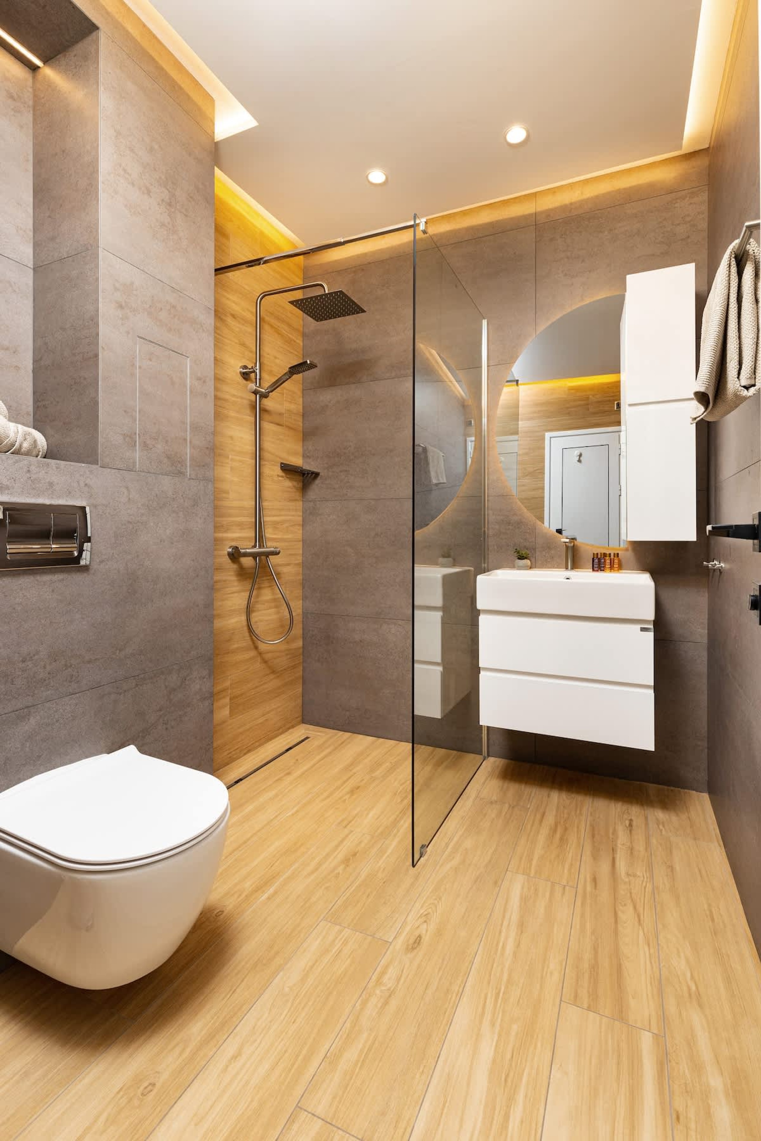 Scoutaround White Logo