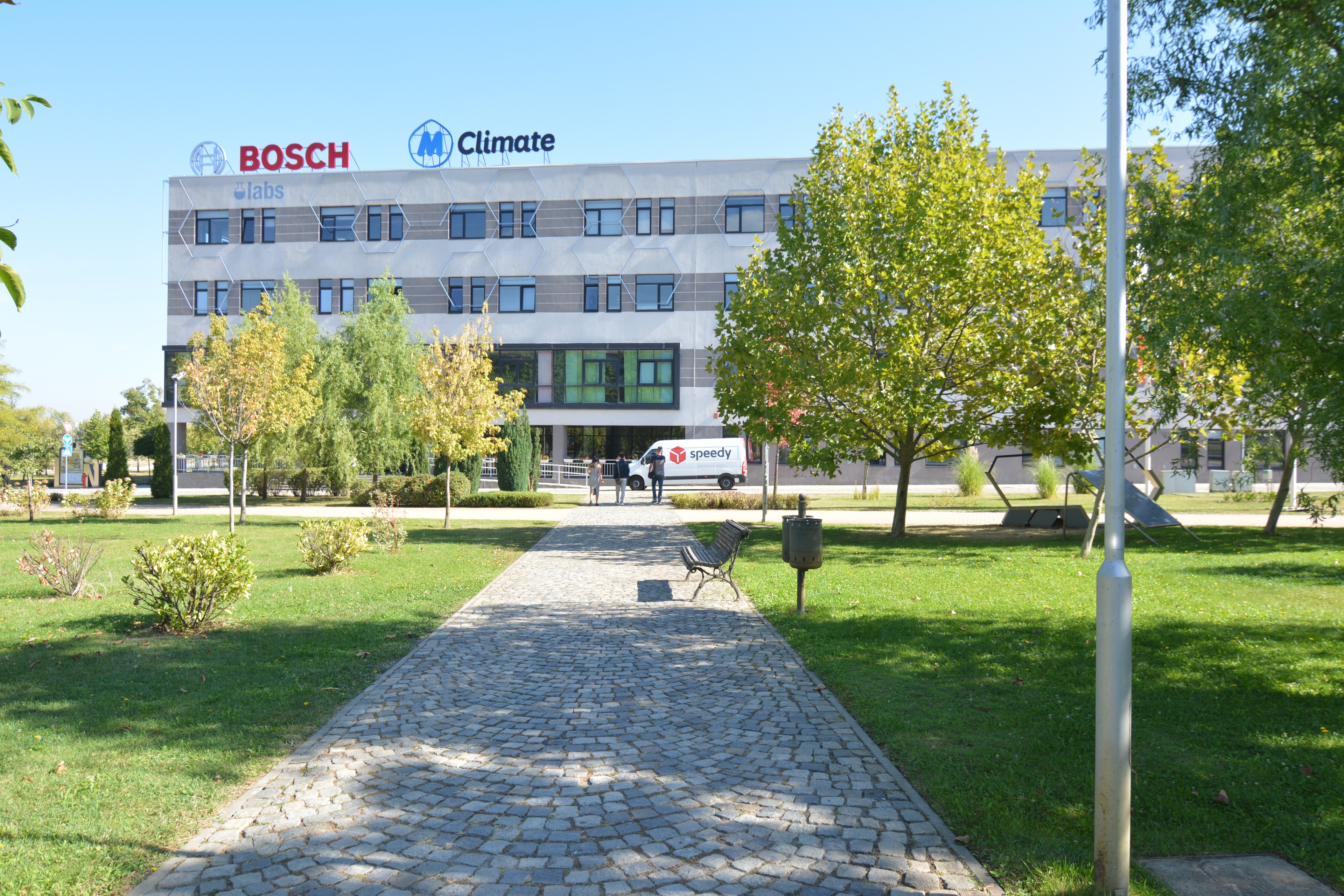 Scoutaround White Logo