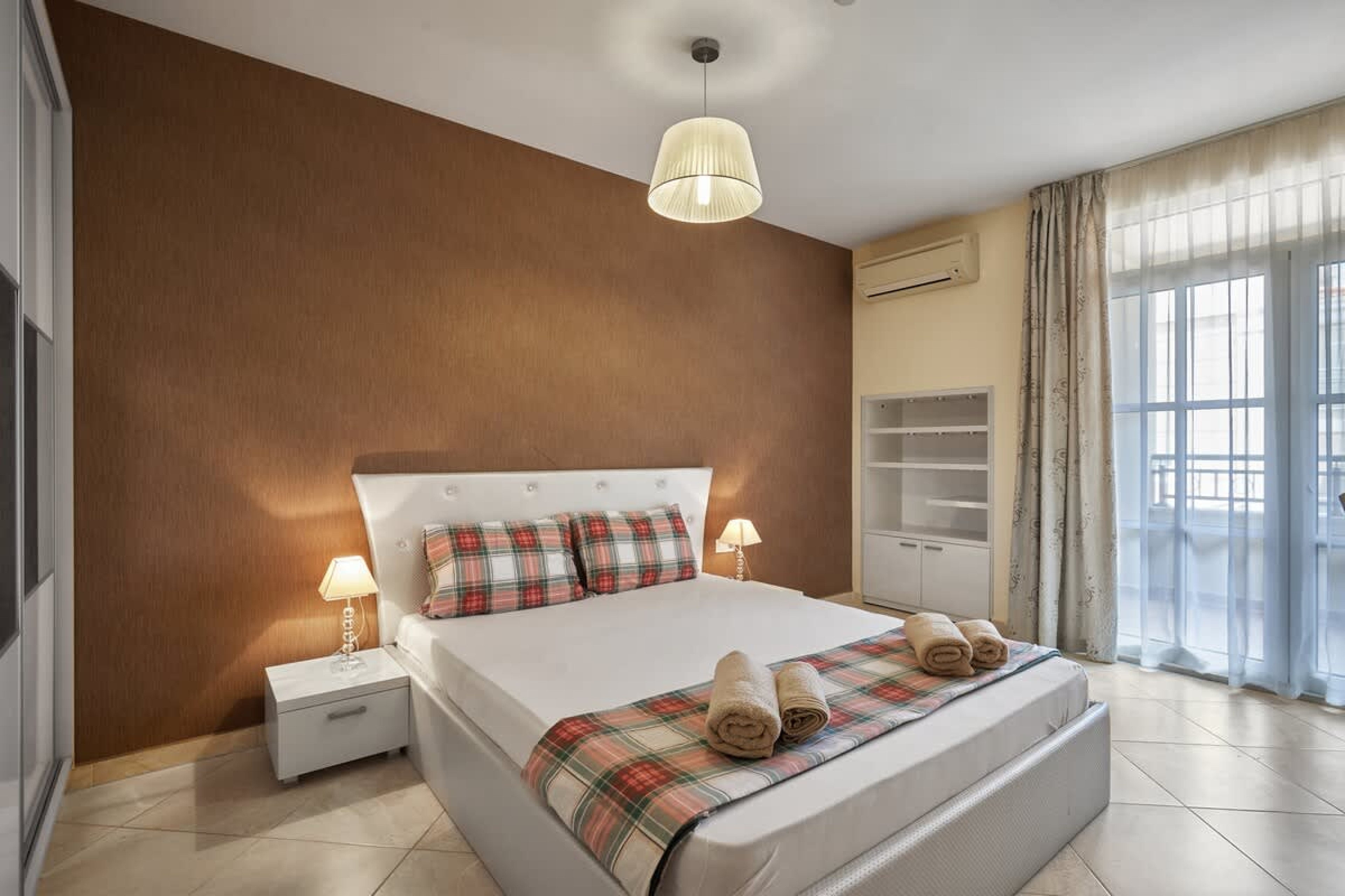 Scoutaround White Logo