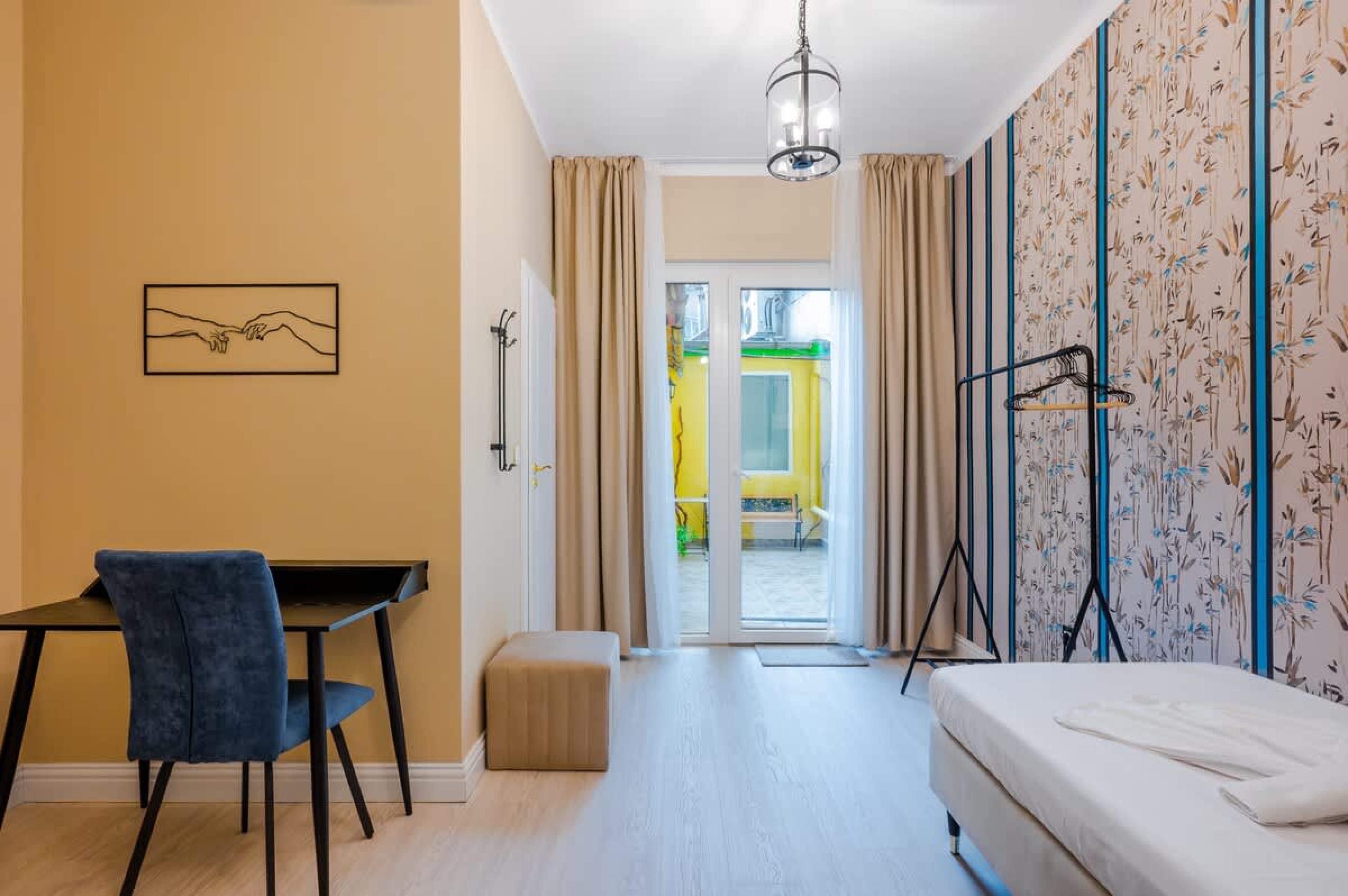 Central Stylish Suite &amp; Studio with Shared Terrace - Photo 16