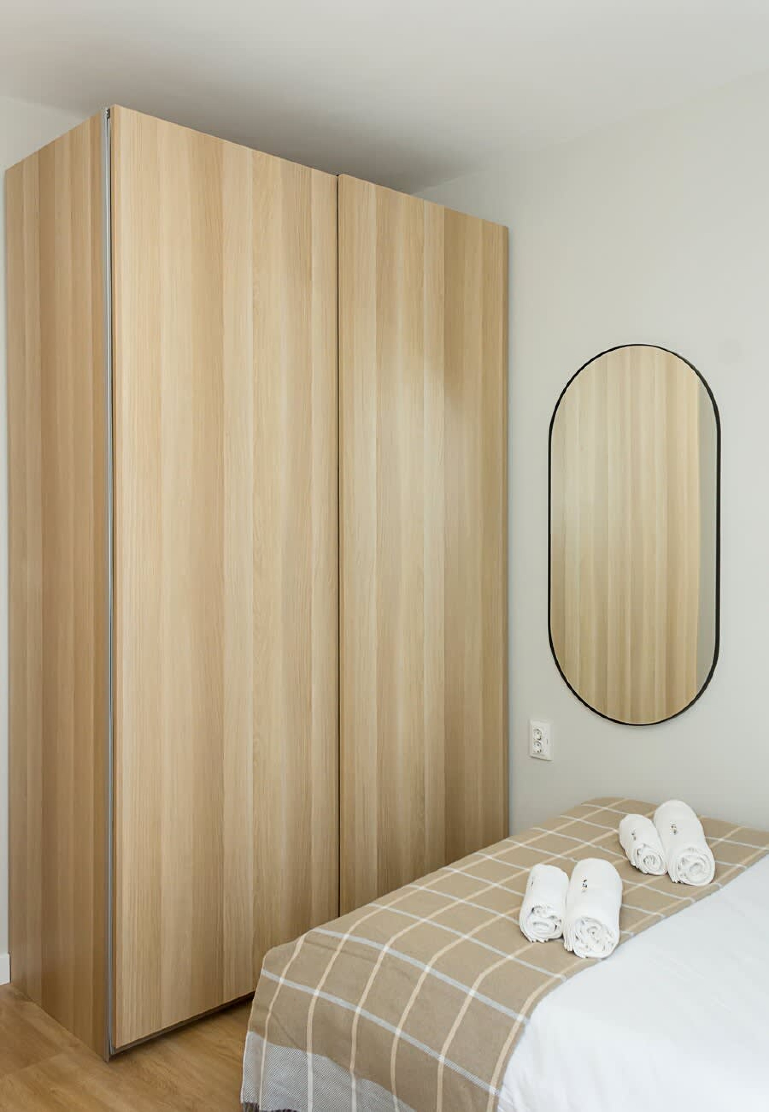 Scoutaround White Logo