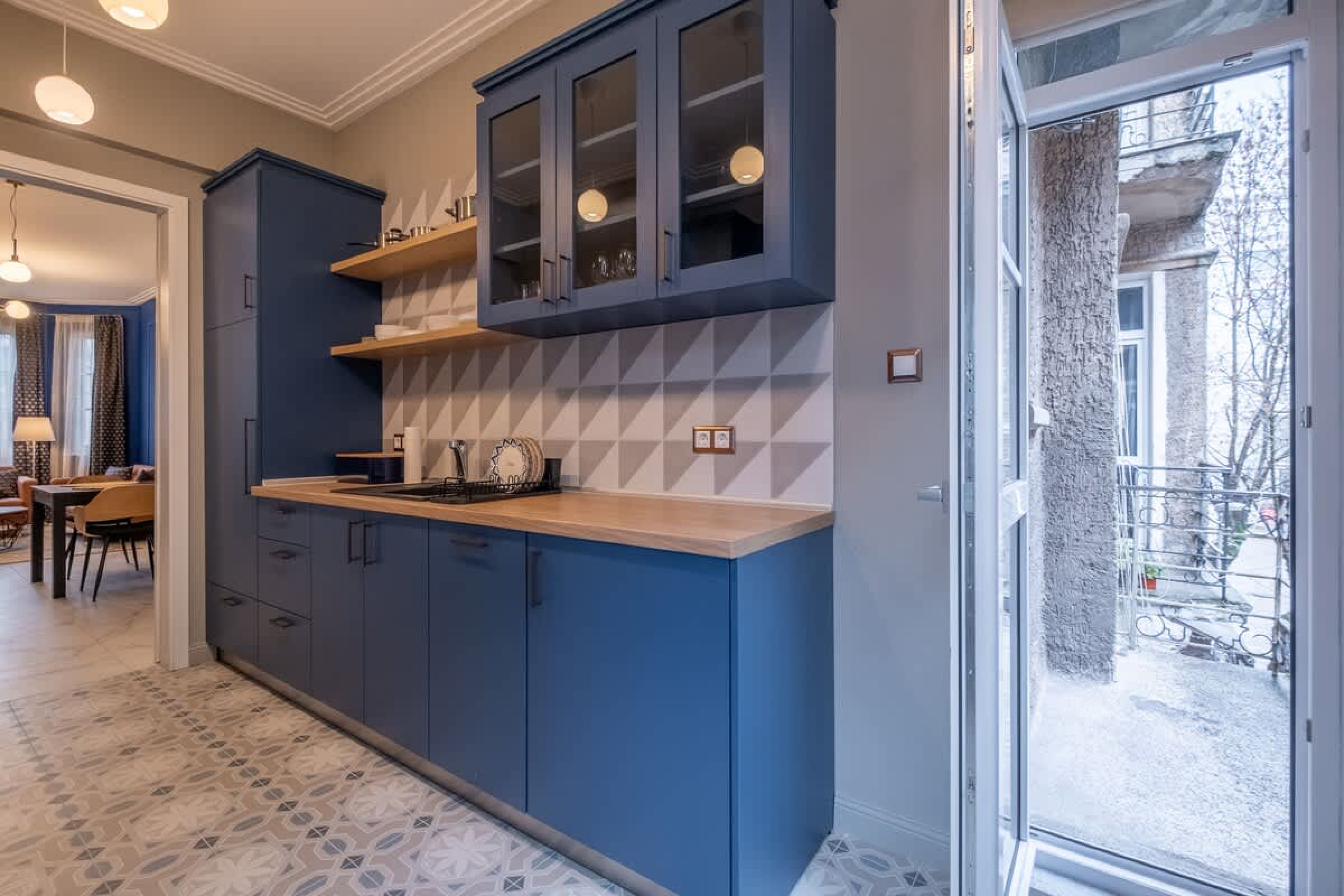 Scoutaround White Logo