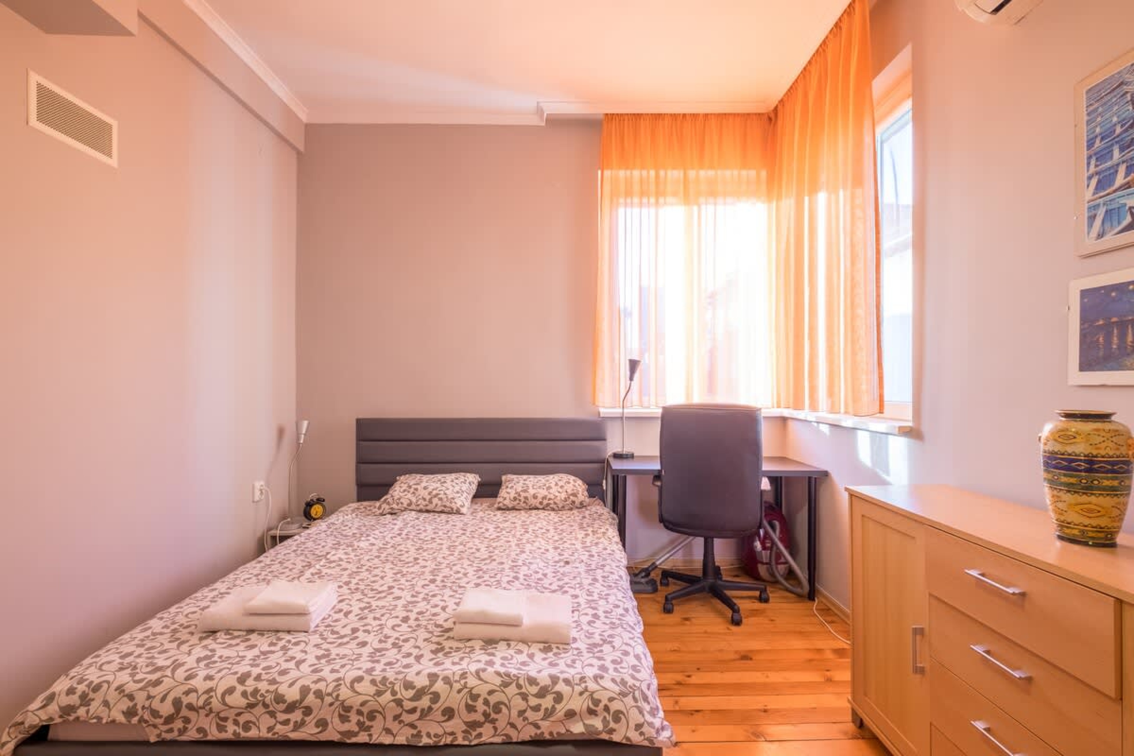 Scoutaround White Logo