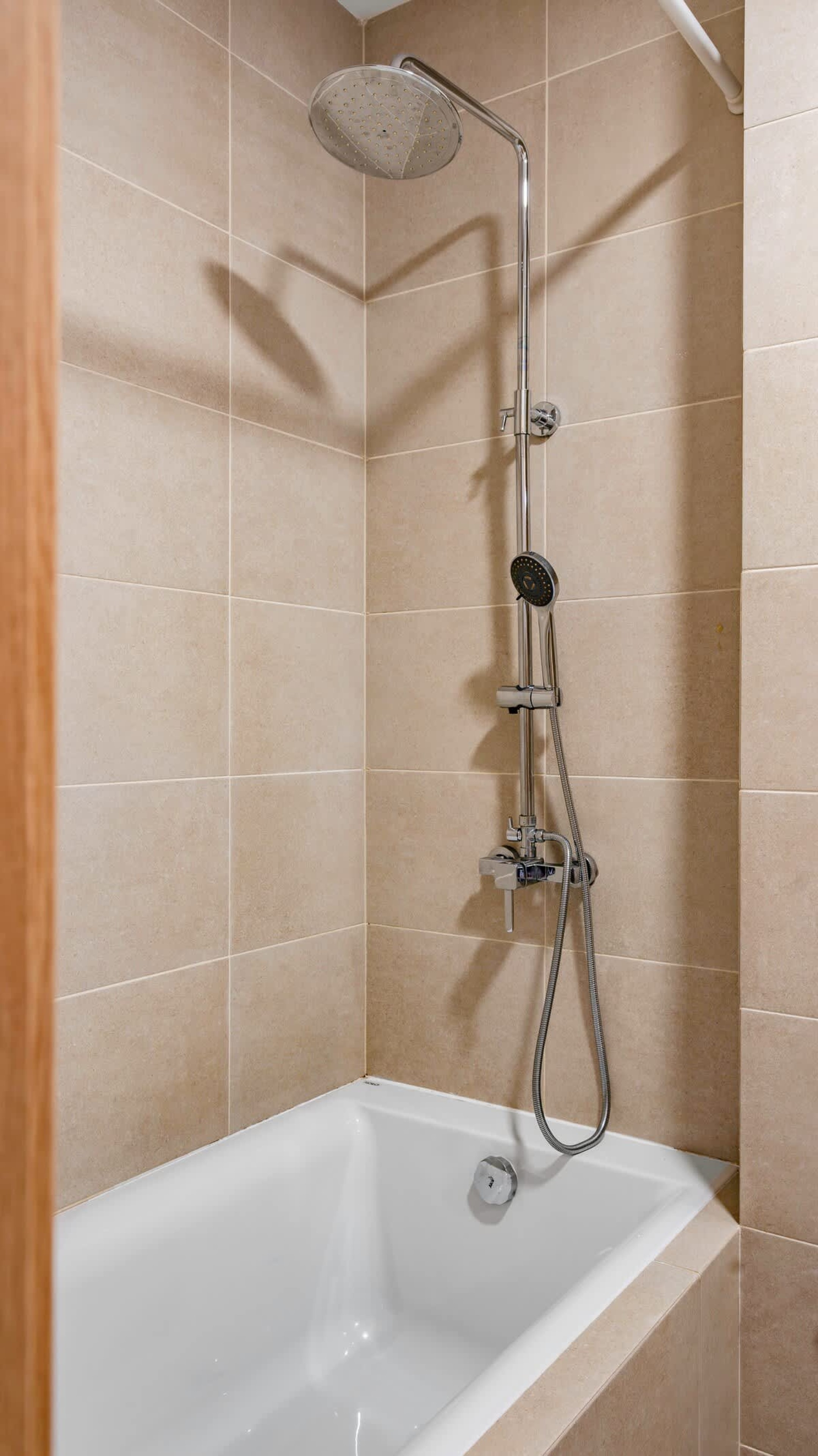 Scoutaround White Logo