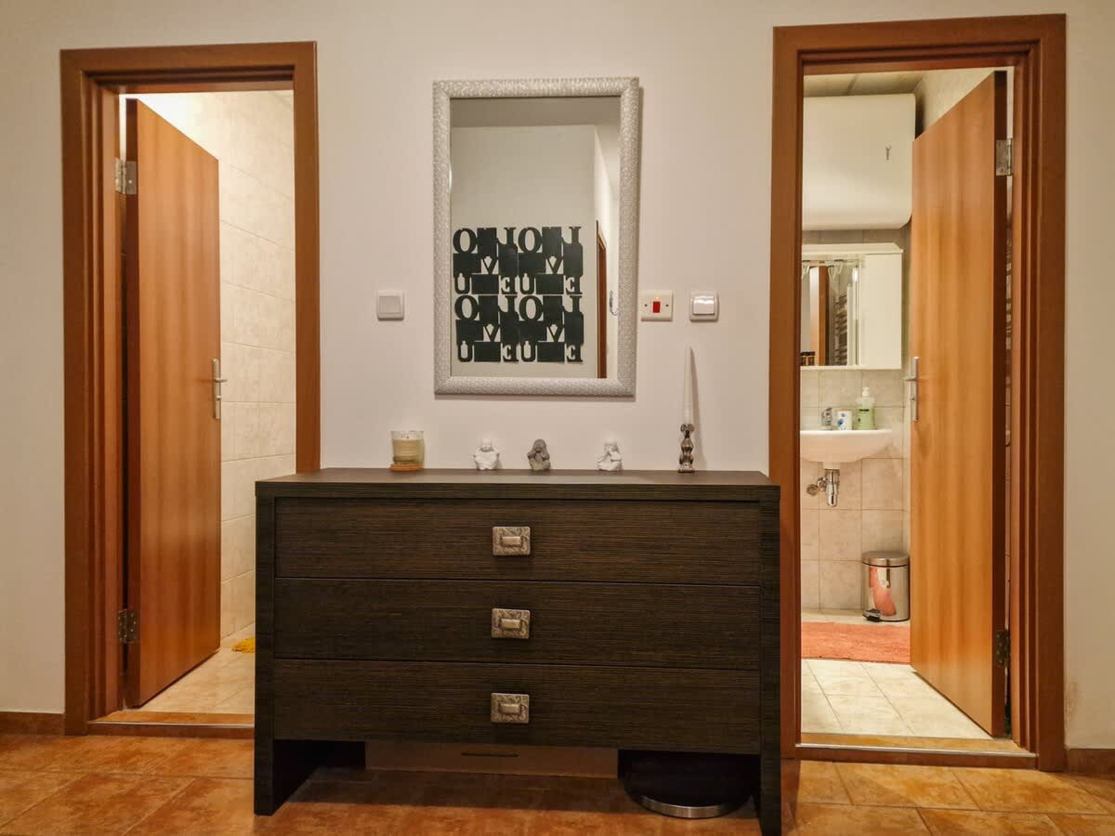 Scoutaround White Logo