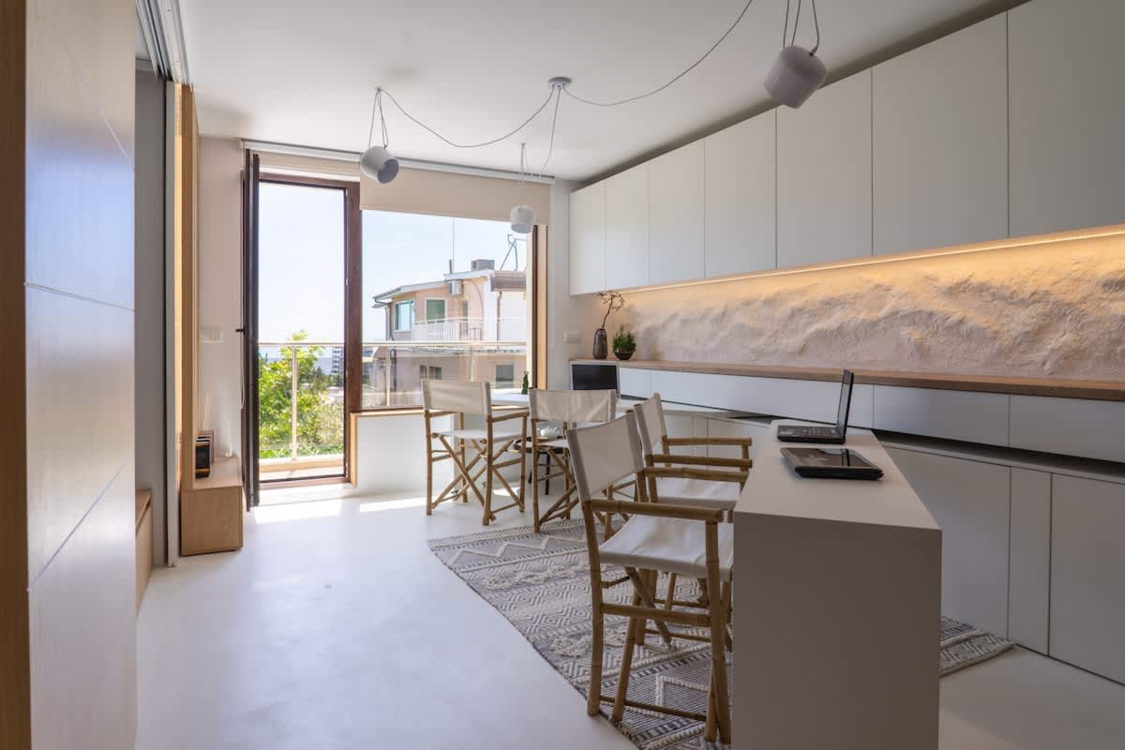 Scoutaround White Logo